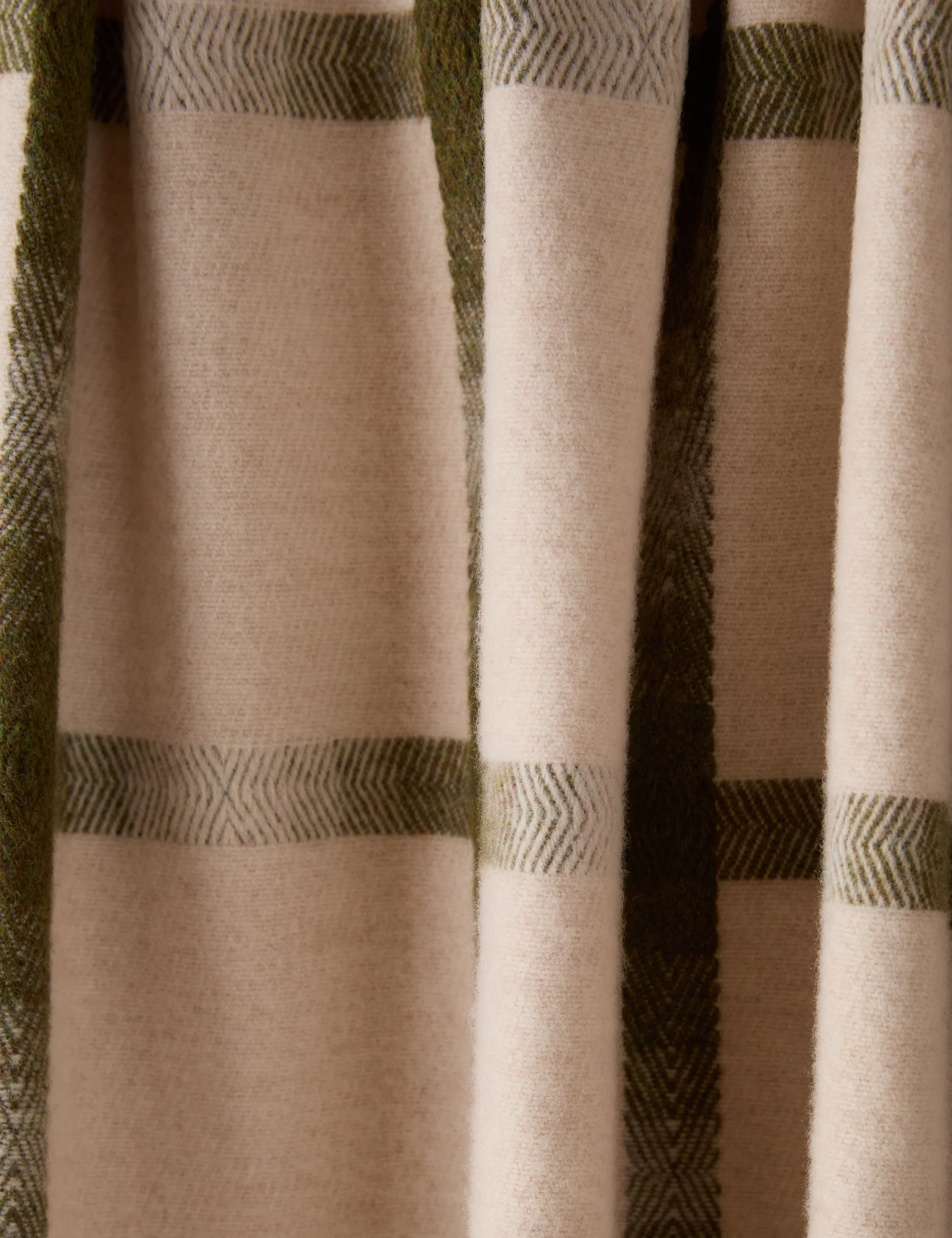 Atwood Lambswool Throw