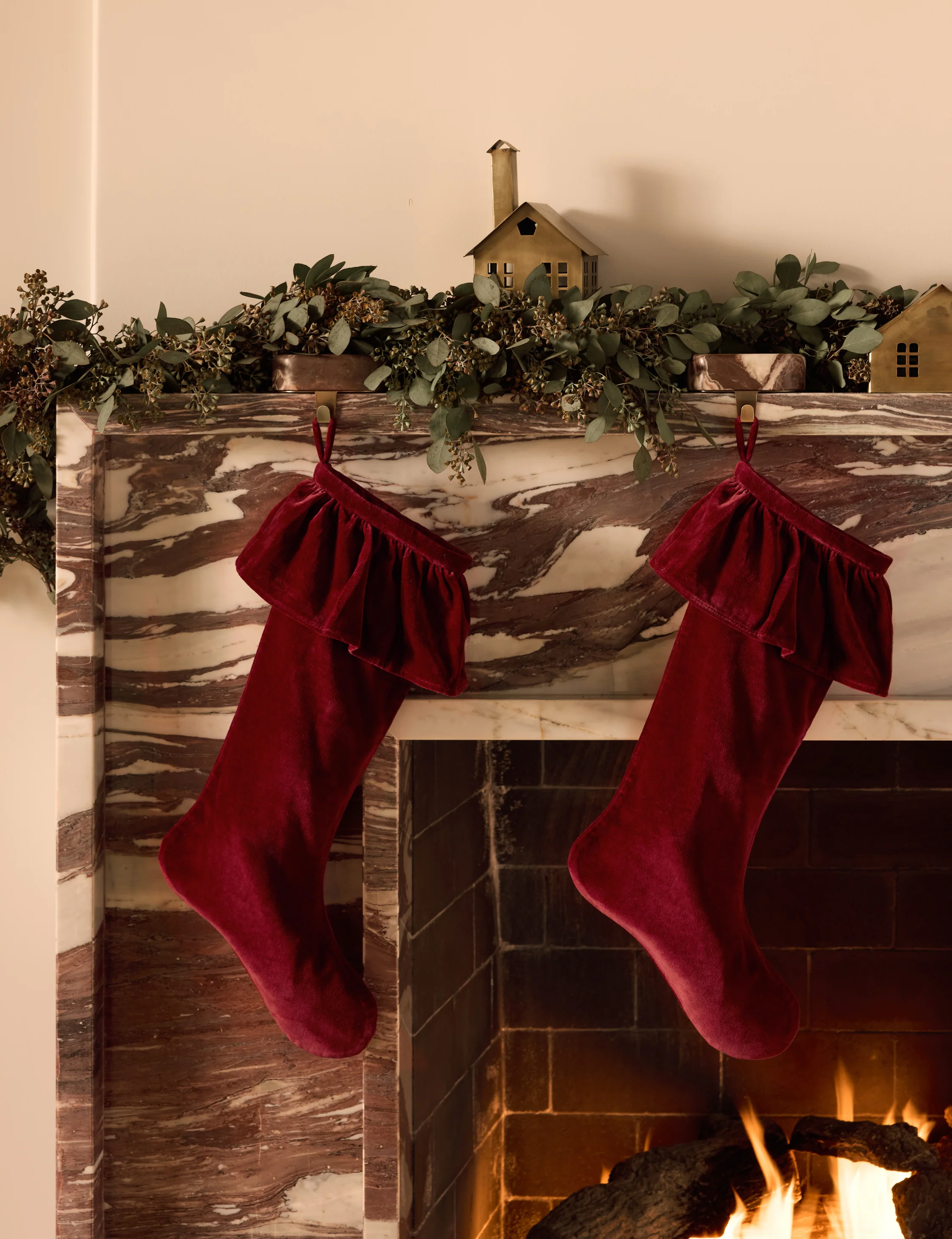 Fresh Handmade Seeded Eucalyptus Garland 3 Fresh Handmade Seeded Eucalyptus Garland