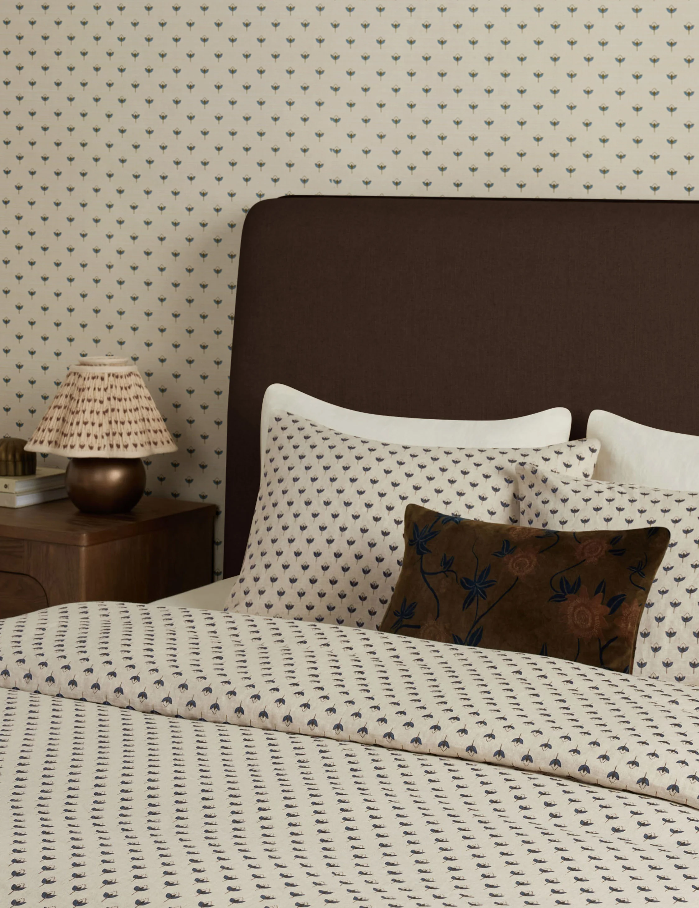 Poiret Grasscloth Wallpaper