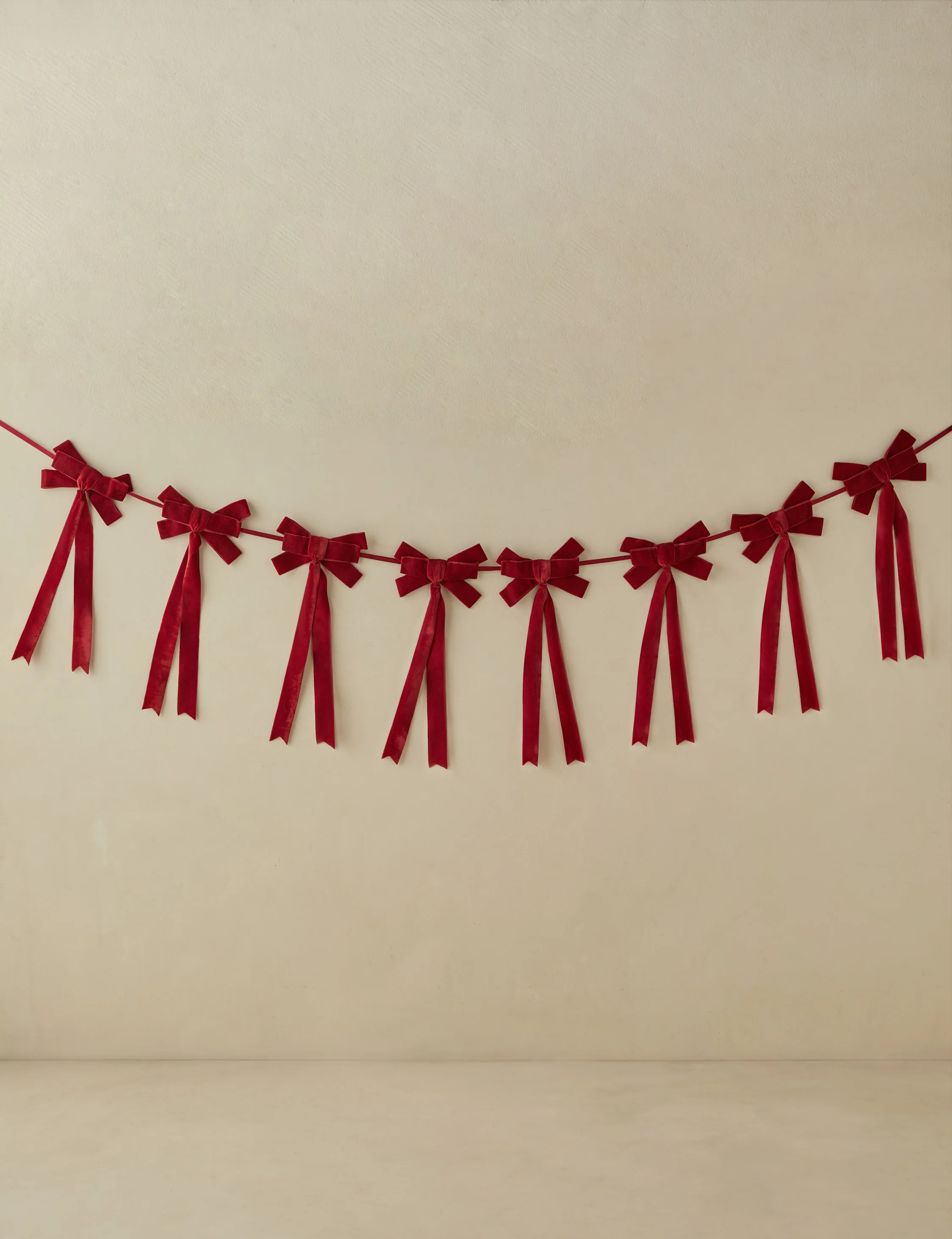 Mauree Velvet Garland 12 Mauree Velvet Garland