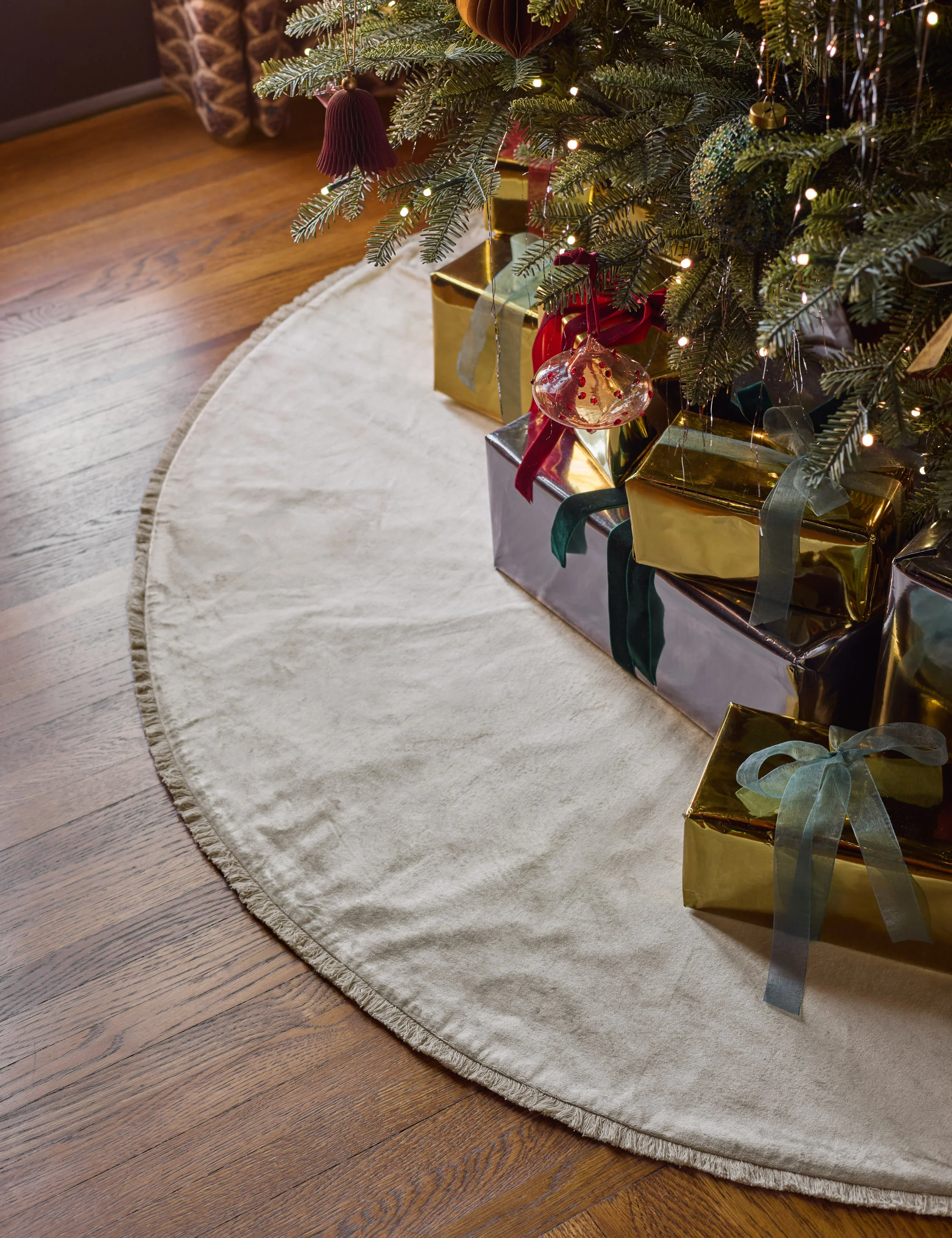 Brandis Velvet Tree Skirt
