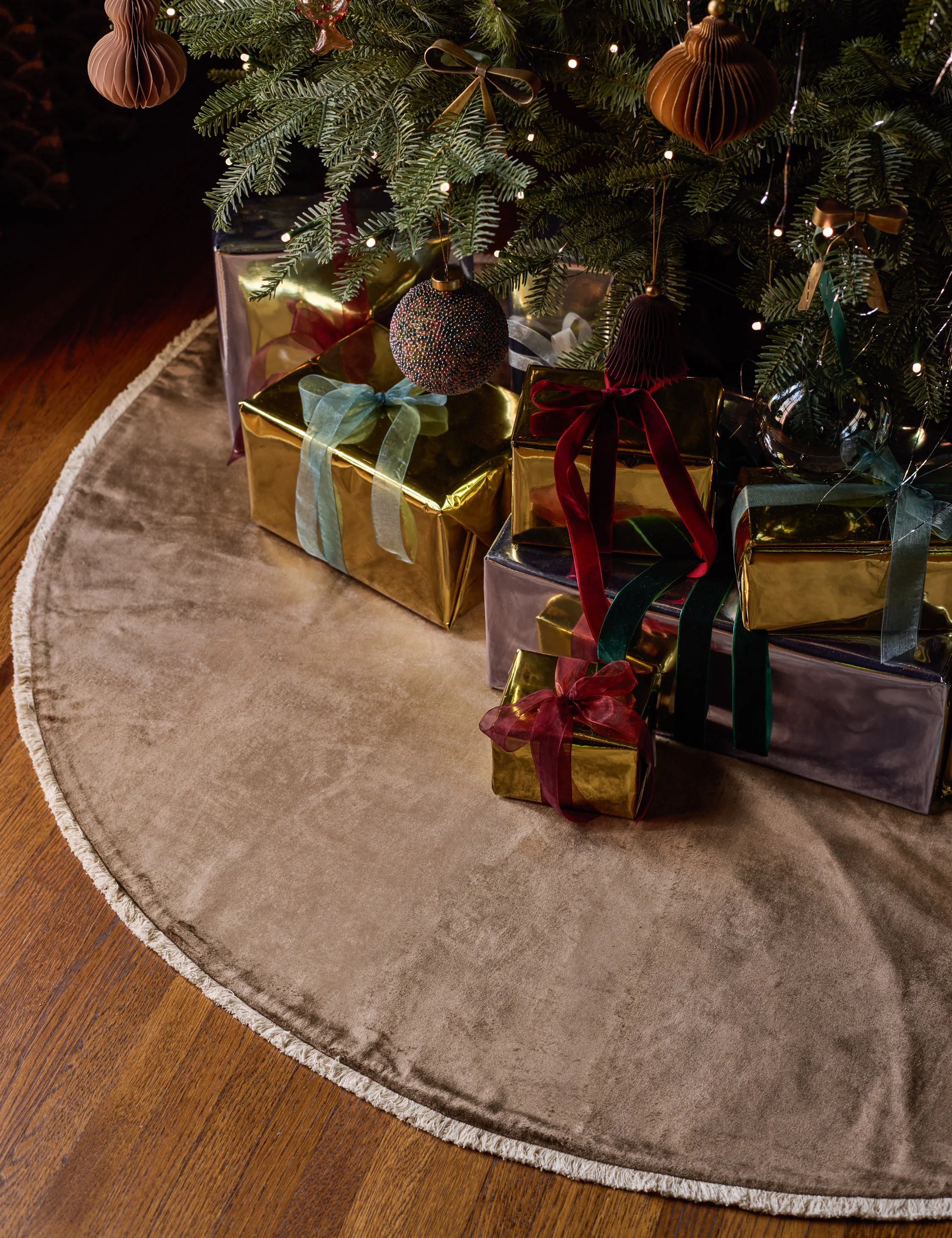 Brandis Velvet Tree Skirt