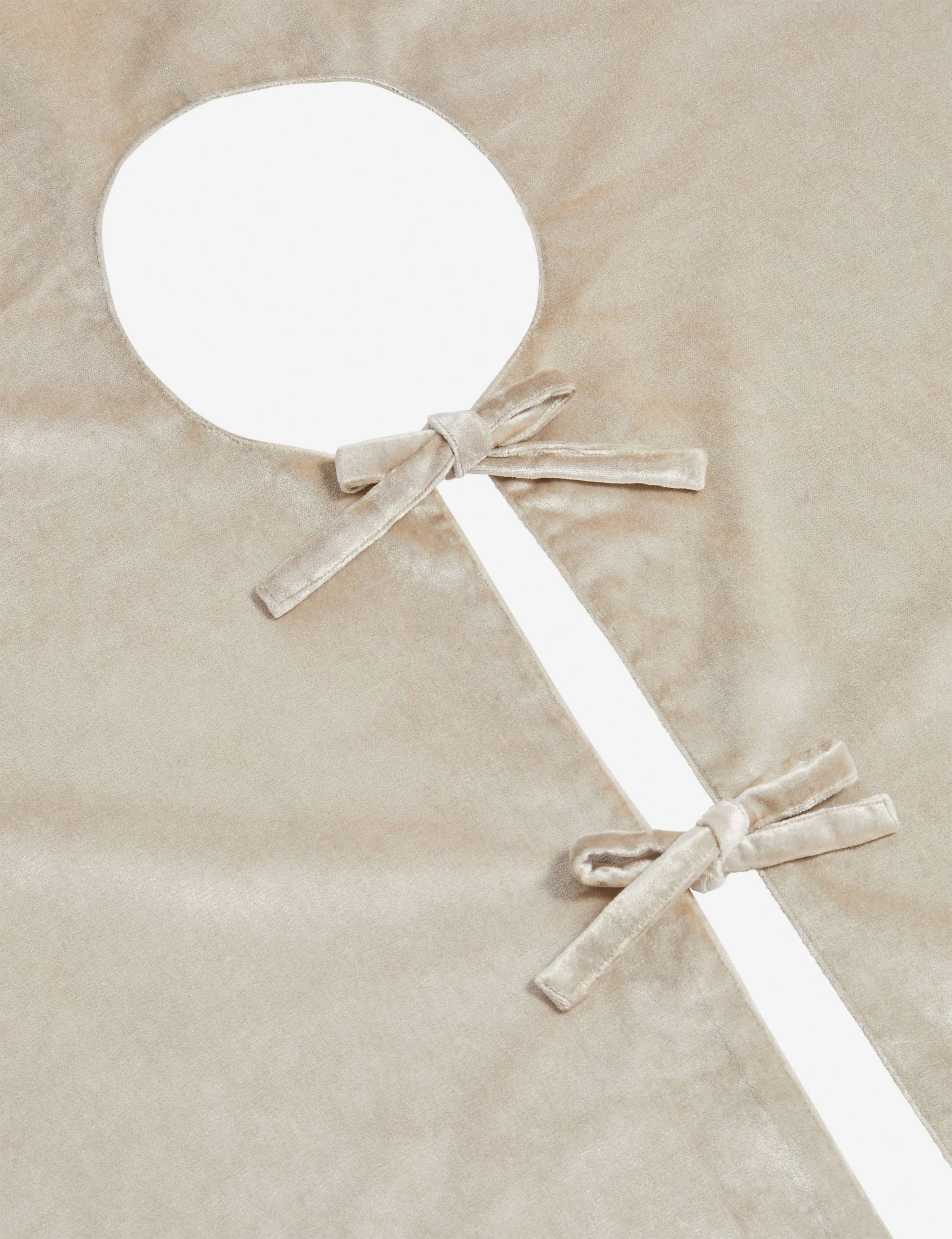 Brandis Velvet Tree Skirt