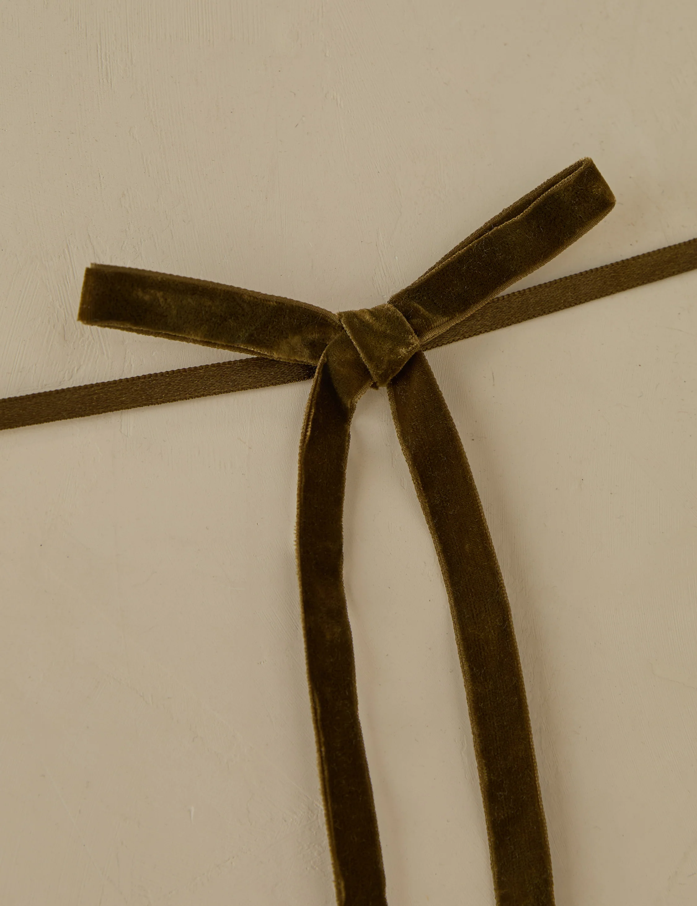 Danita Velvet Garland