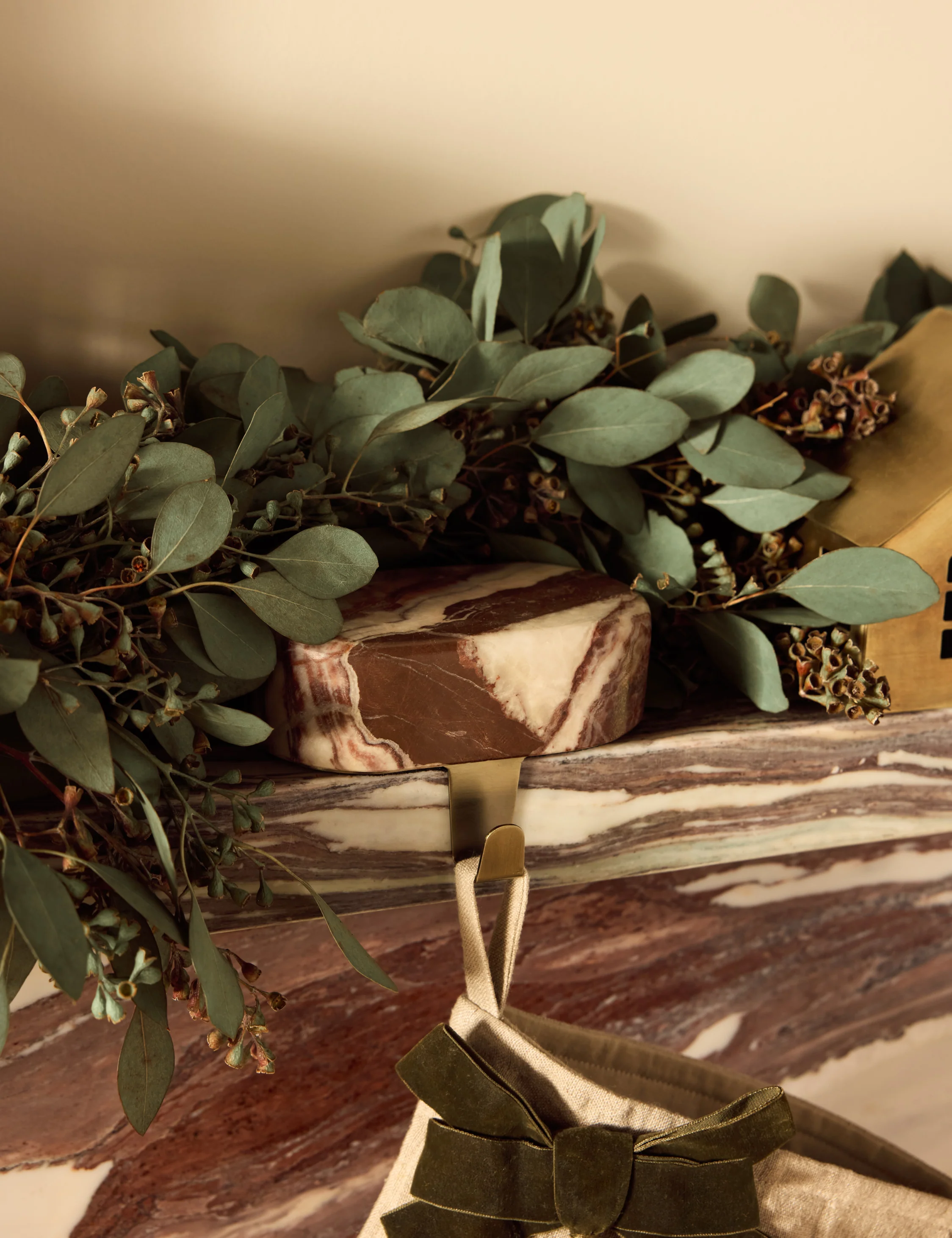 Bertram Stocking Holder