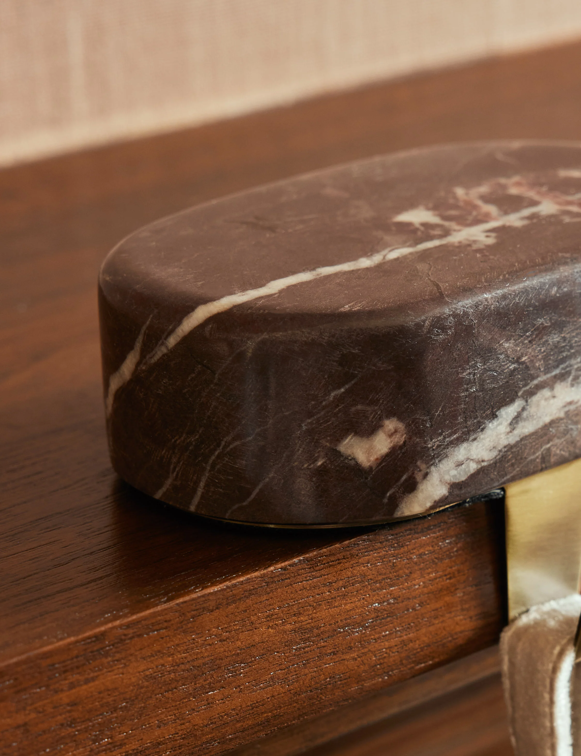 Bertram Stocking Holder