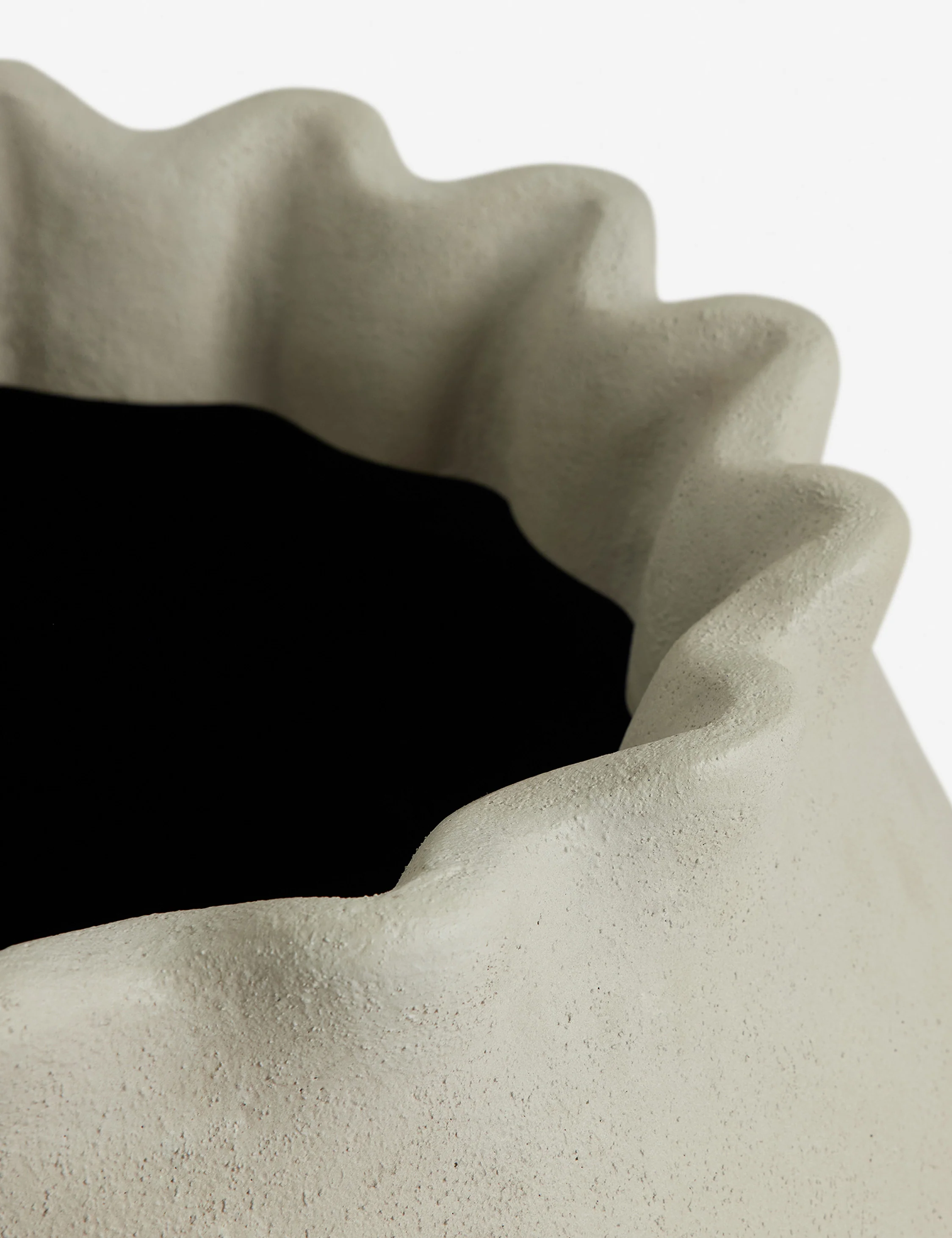 Jaziel Indoor/Outdoor Planter