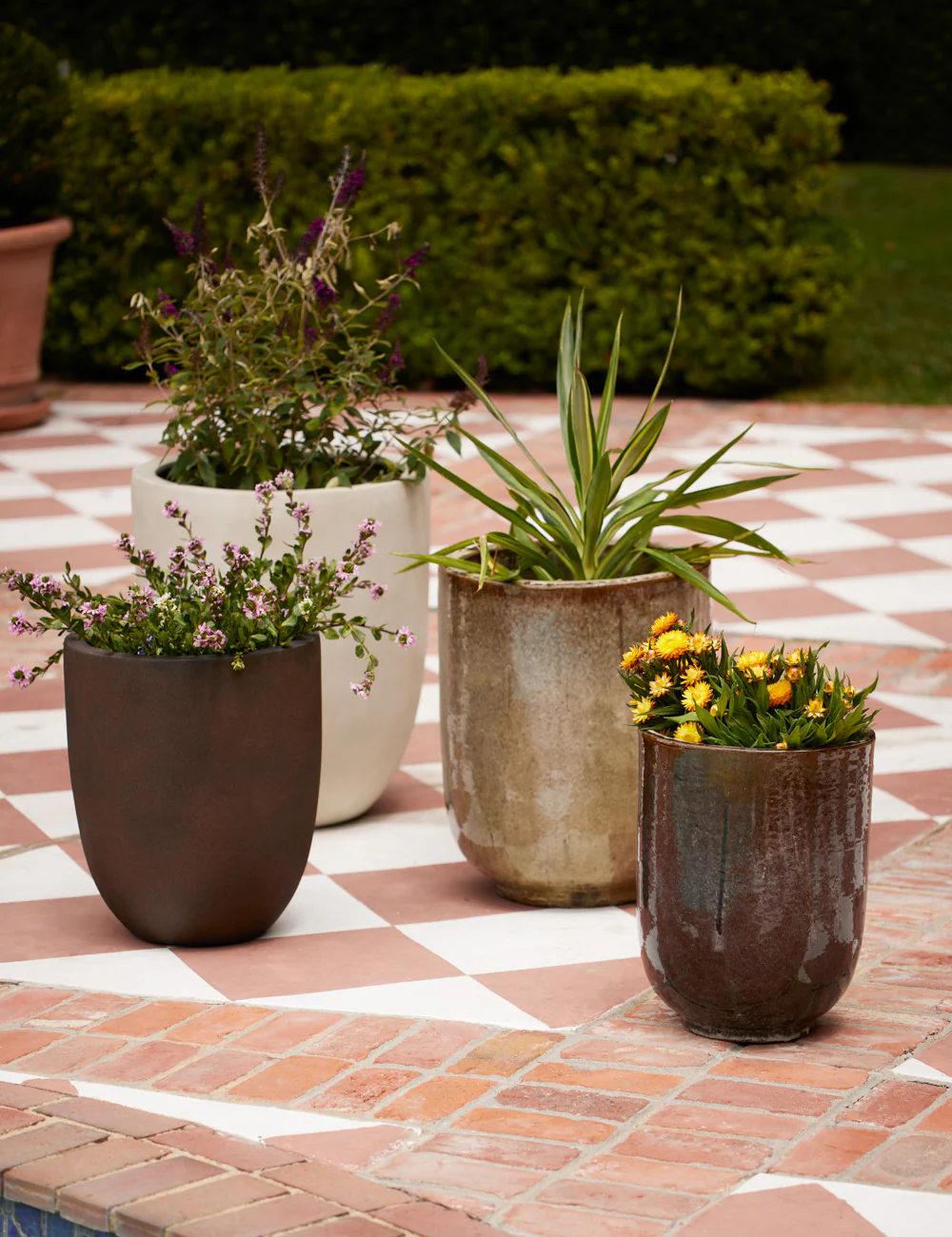 Bradford Planters by Campania International 22 Bradford Planters by Campania International