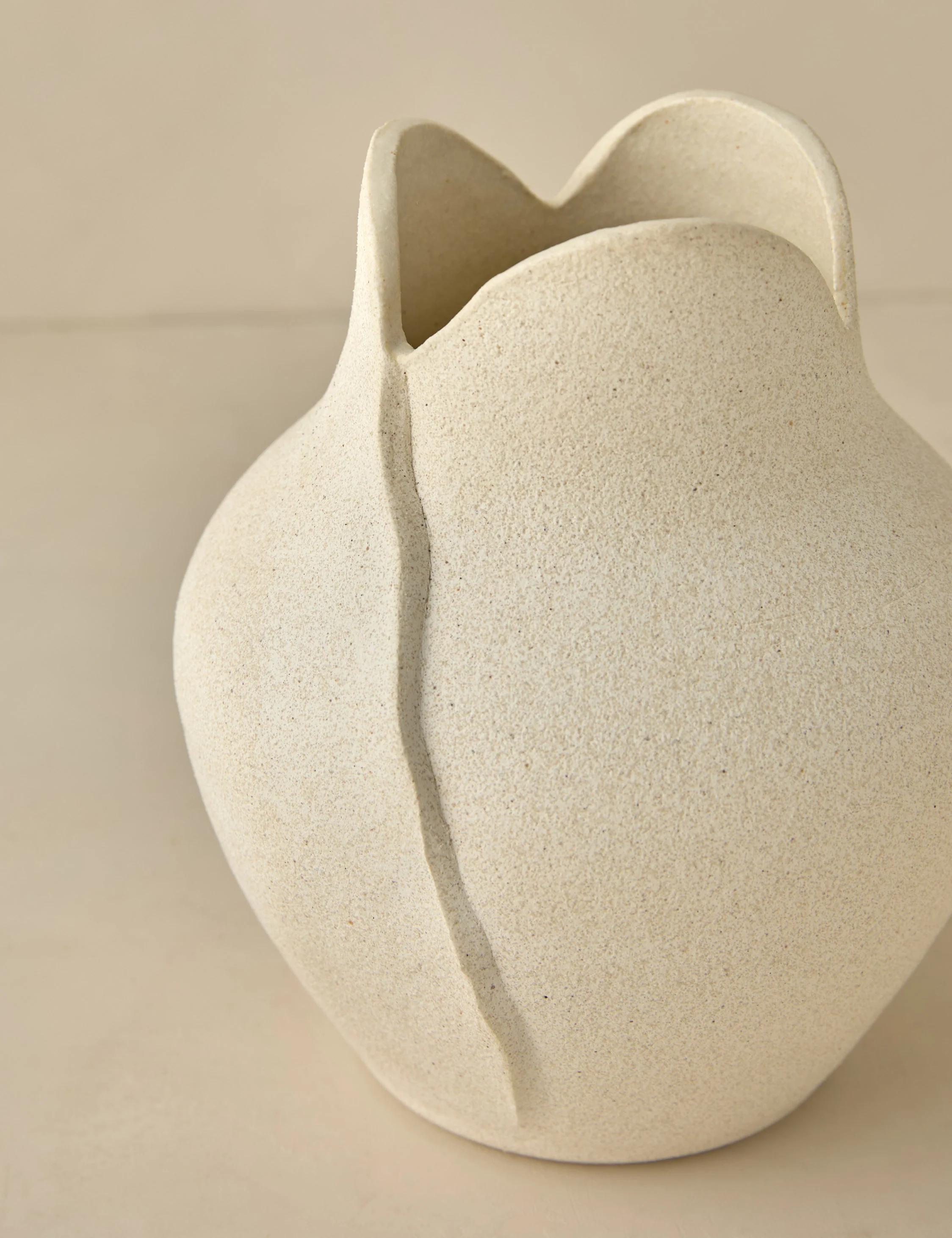 Amelia Vase by dumæ