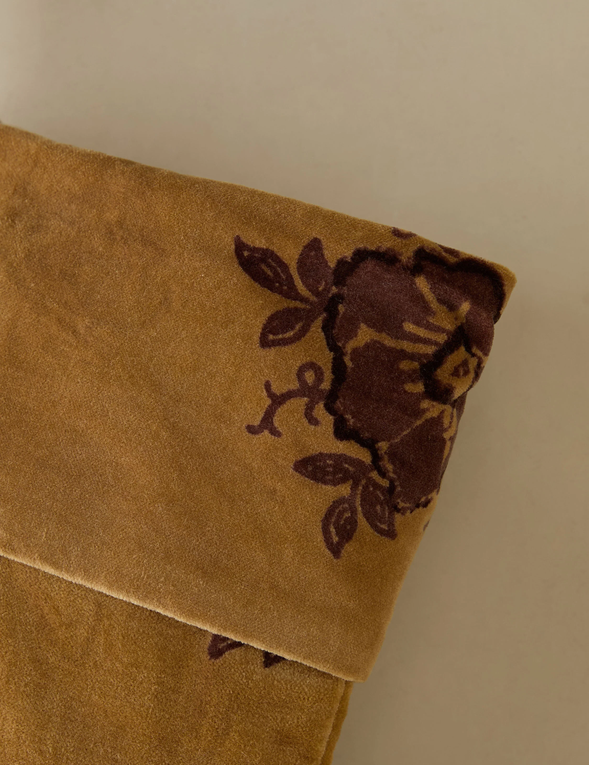 Montreal Velvet Stocking