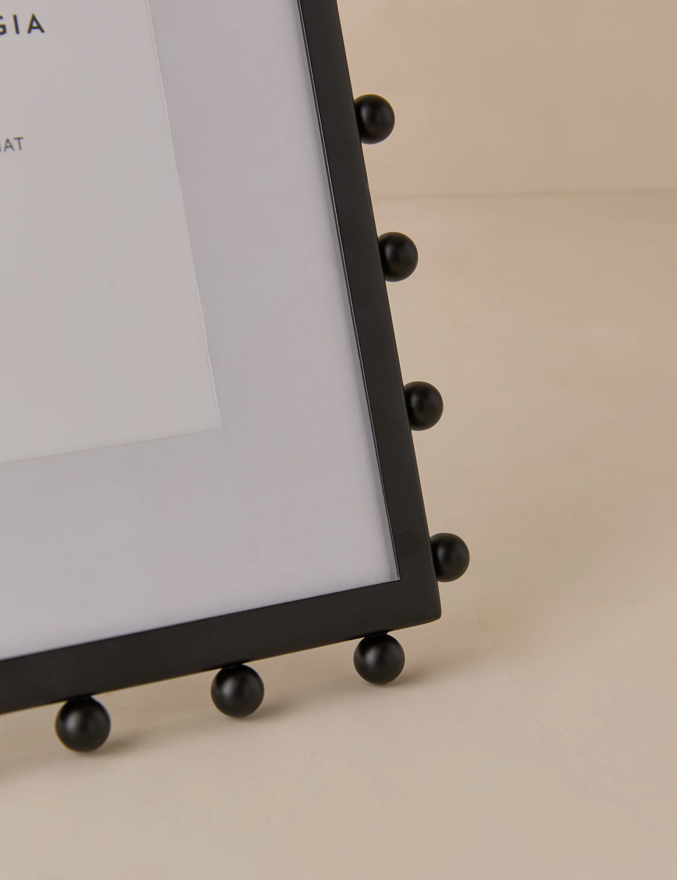 Lochlan Picture Frame