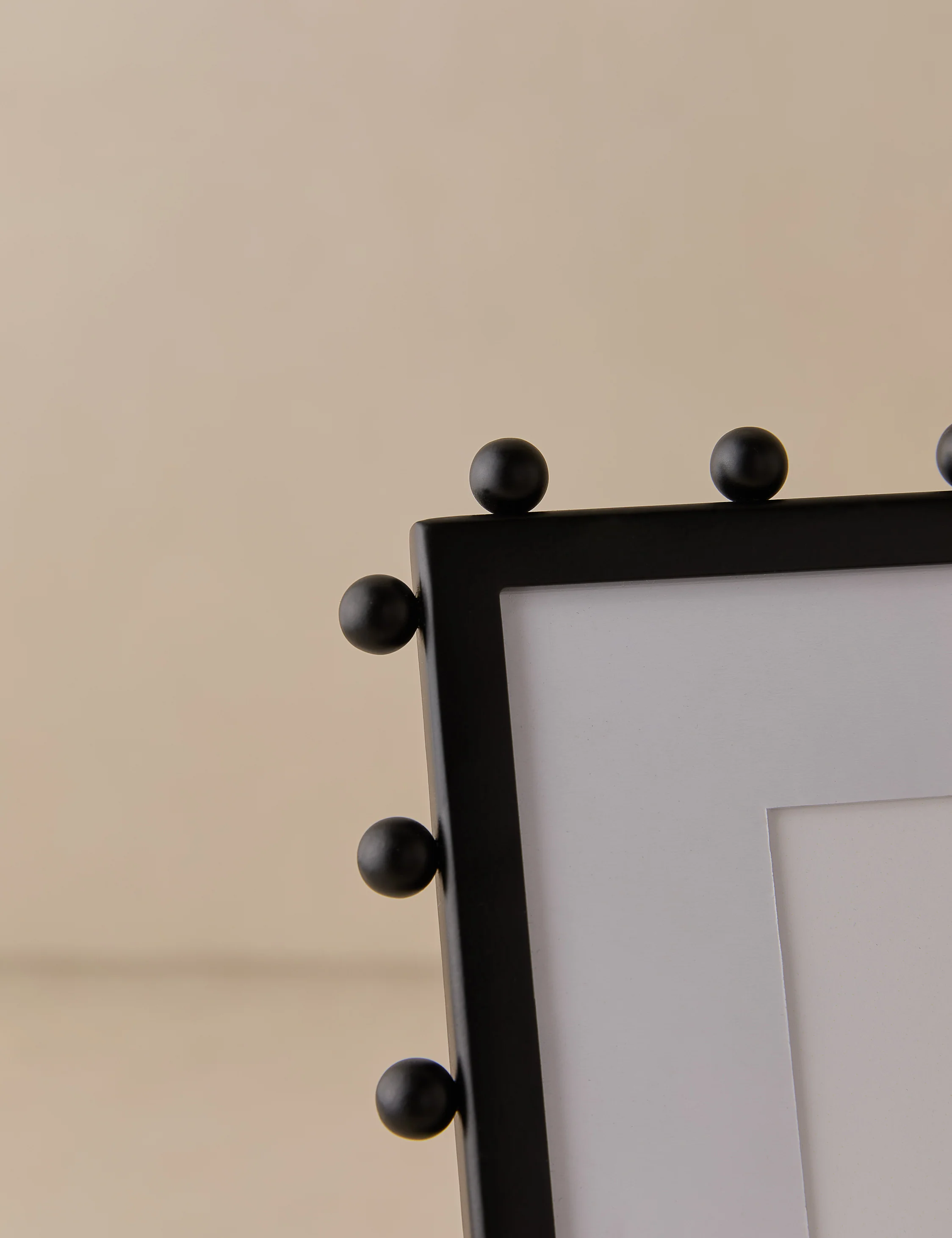 Lochlan Picture Frame