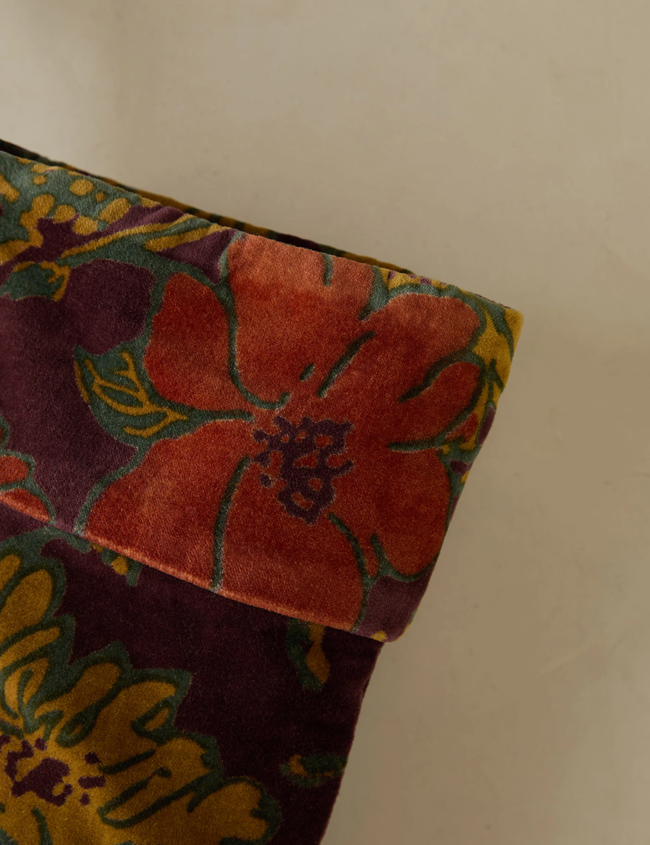 Agnetha Velvet Stocking