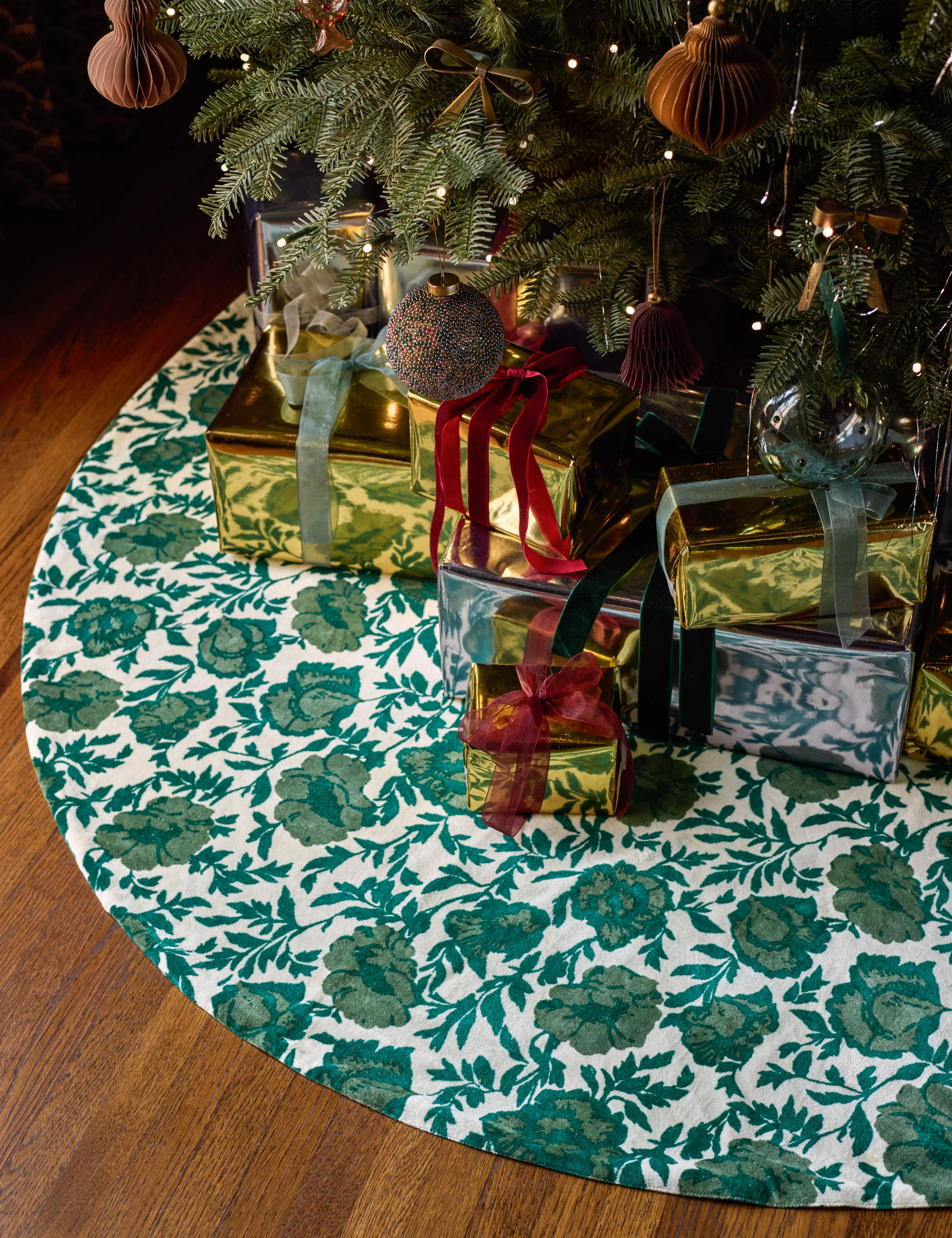 Corabel Velvet Tree Skirt