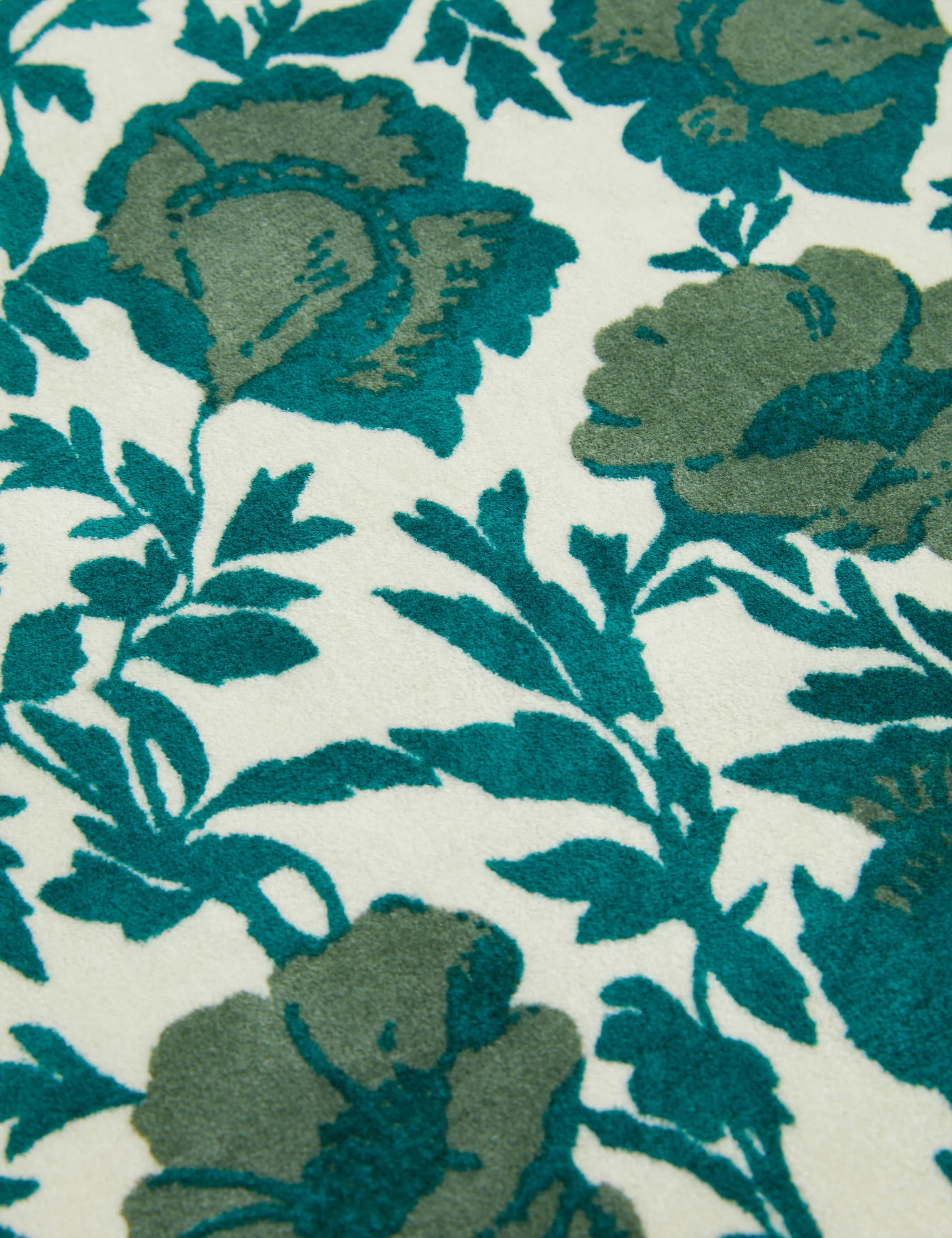 Corabel Velvet Tree Skirt