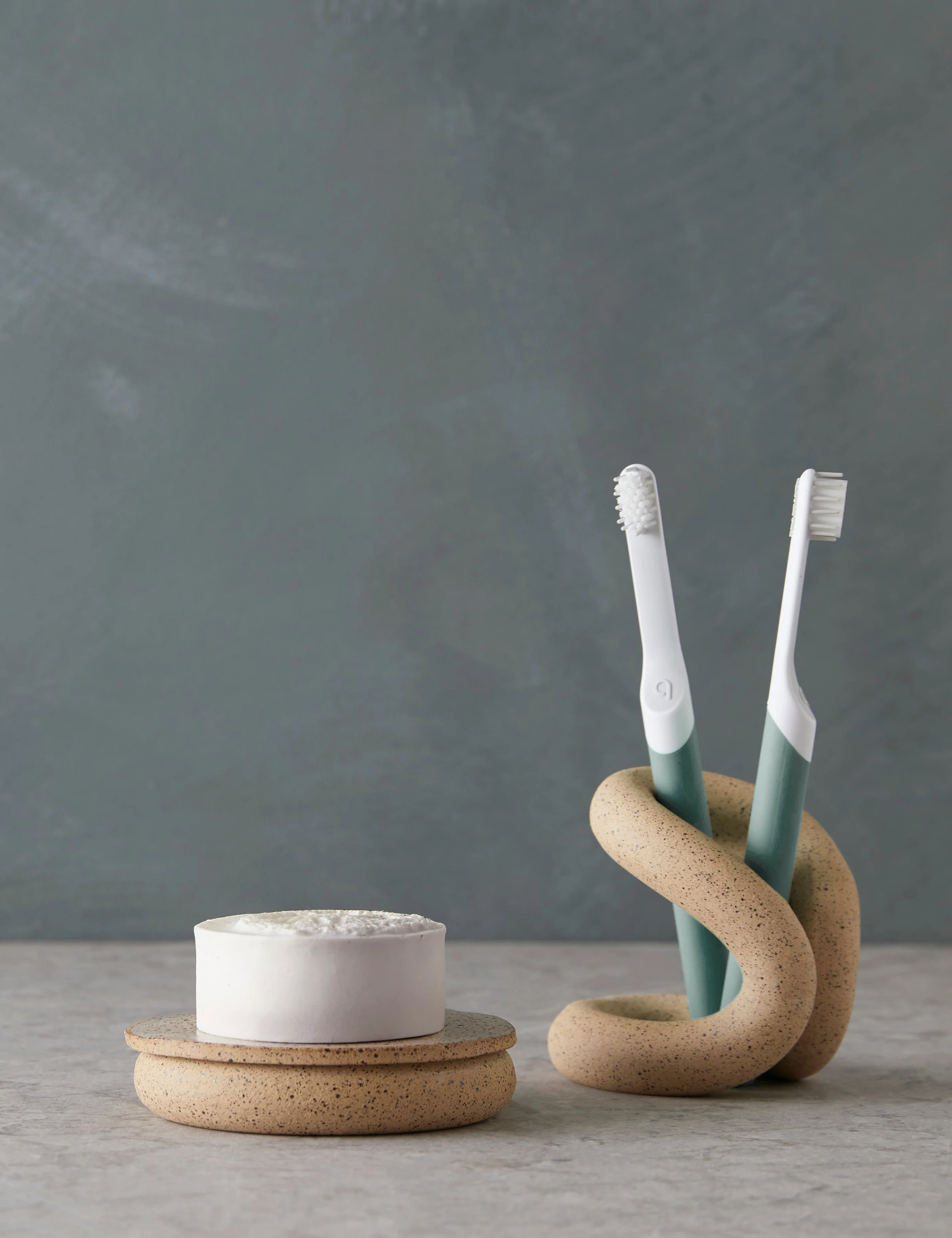 Ood Toothbrush Holder by SIN