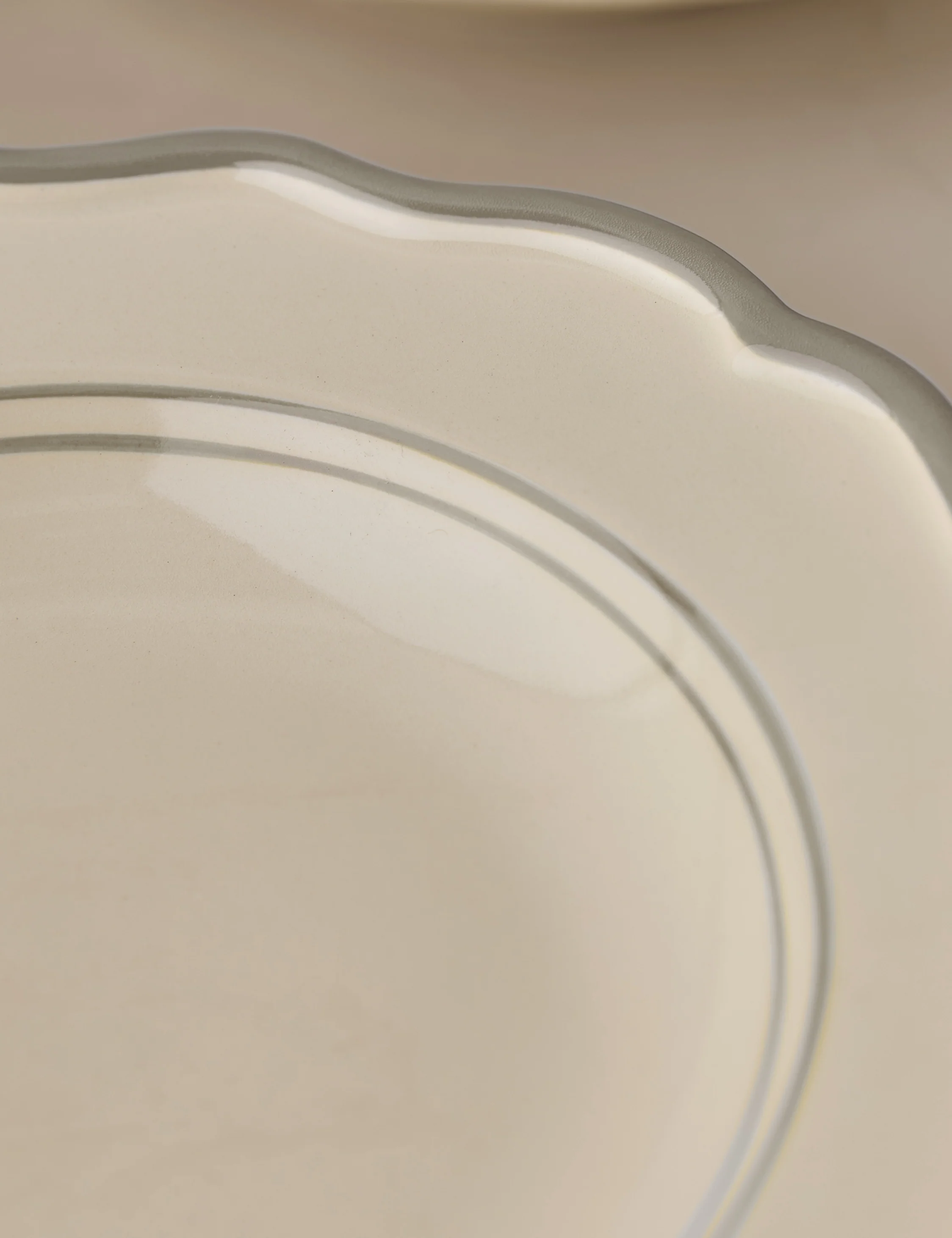 Stoneware Dinnerware by Maison Madison 102 Stoneware Dinnerware by Maison Madison