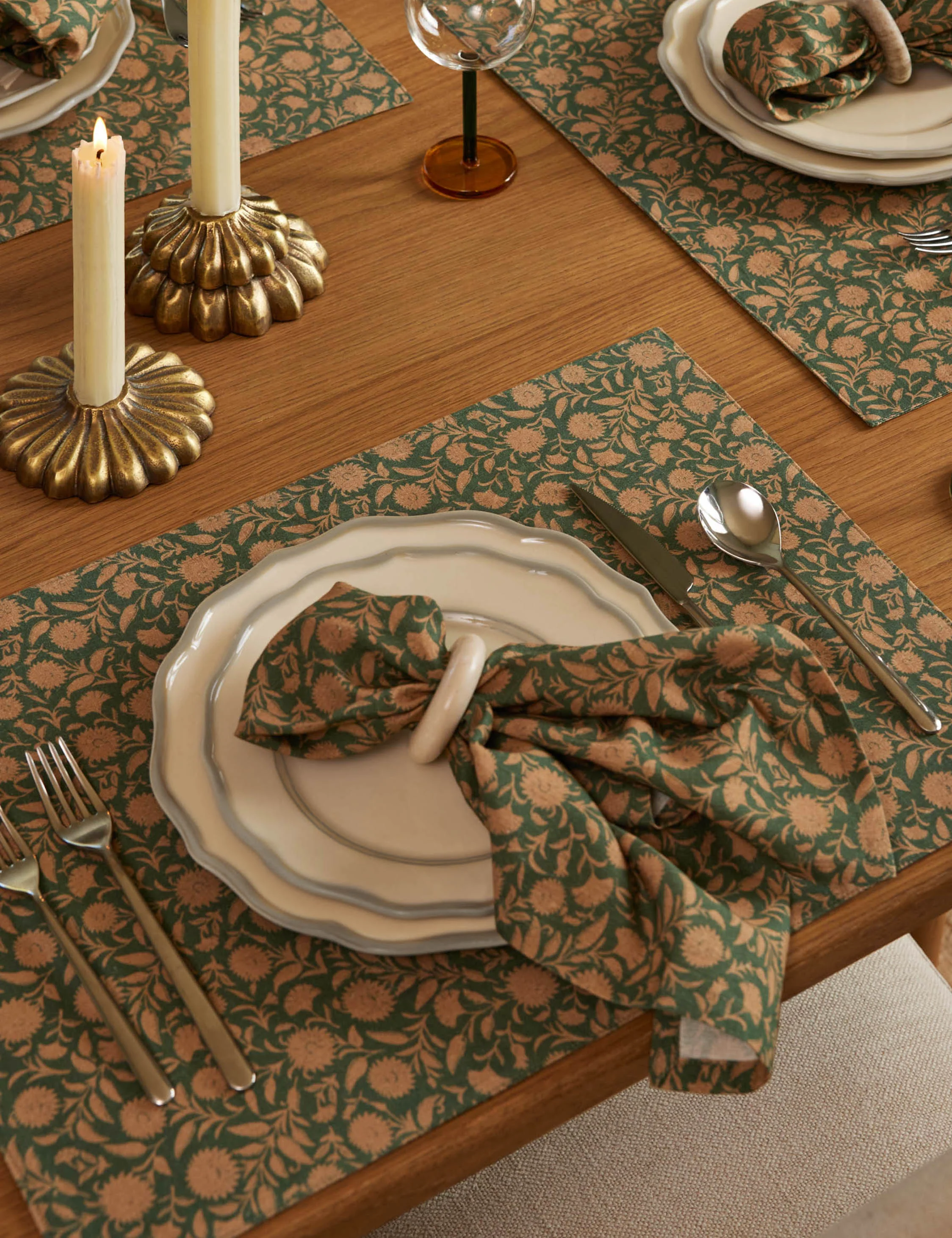 Stoneware Dinnerware by Maison Madison 105 Stoneware Dinnerware by Maison Madison