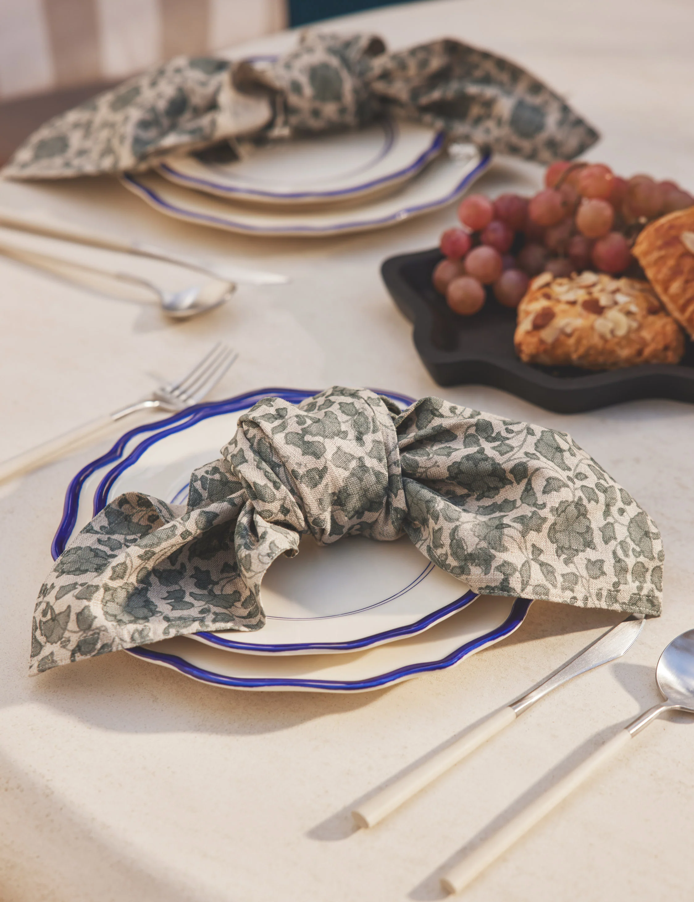 Stoneware Dinnerware by Maison Madison 29 Stoneware Dinnerware by Maison Madison