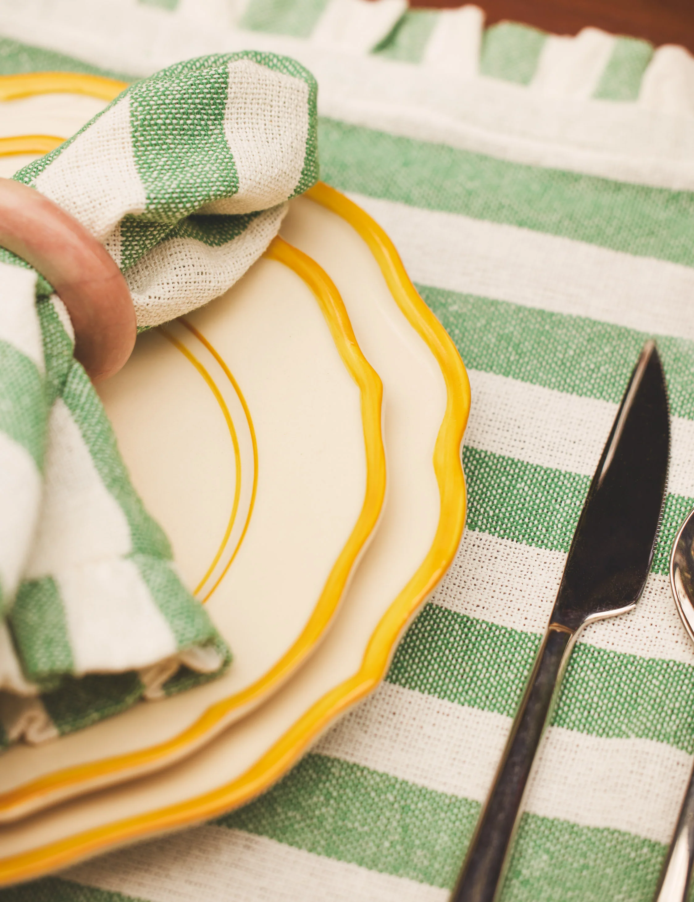 Stoneware Dinnerware by Maison Madison 36 Stoneware Dinnerware by Maison Madison