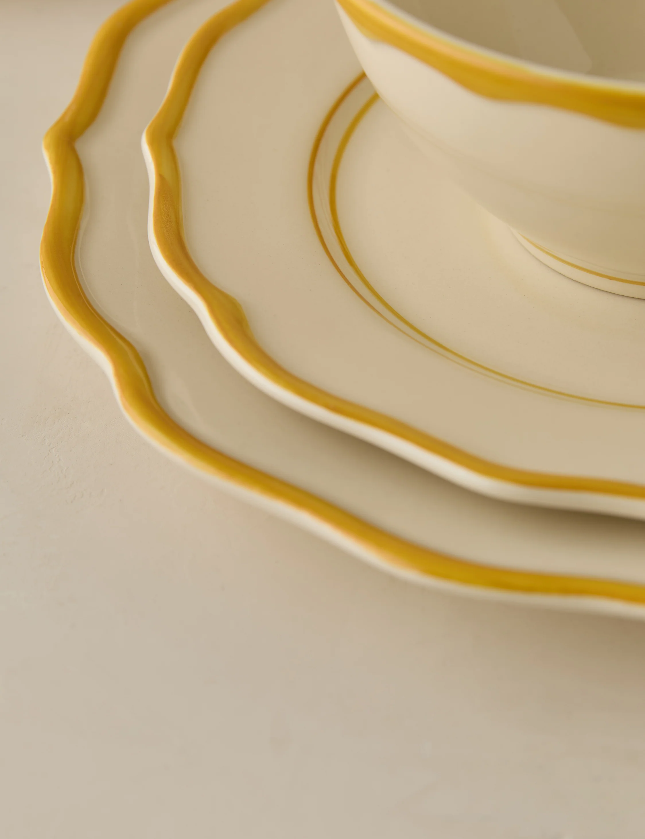 Stoneware Dinnerware by Maison Madison 39 Stoneware Dinnerware by Maison Madison
