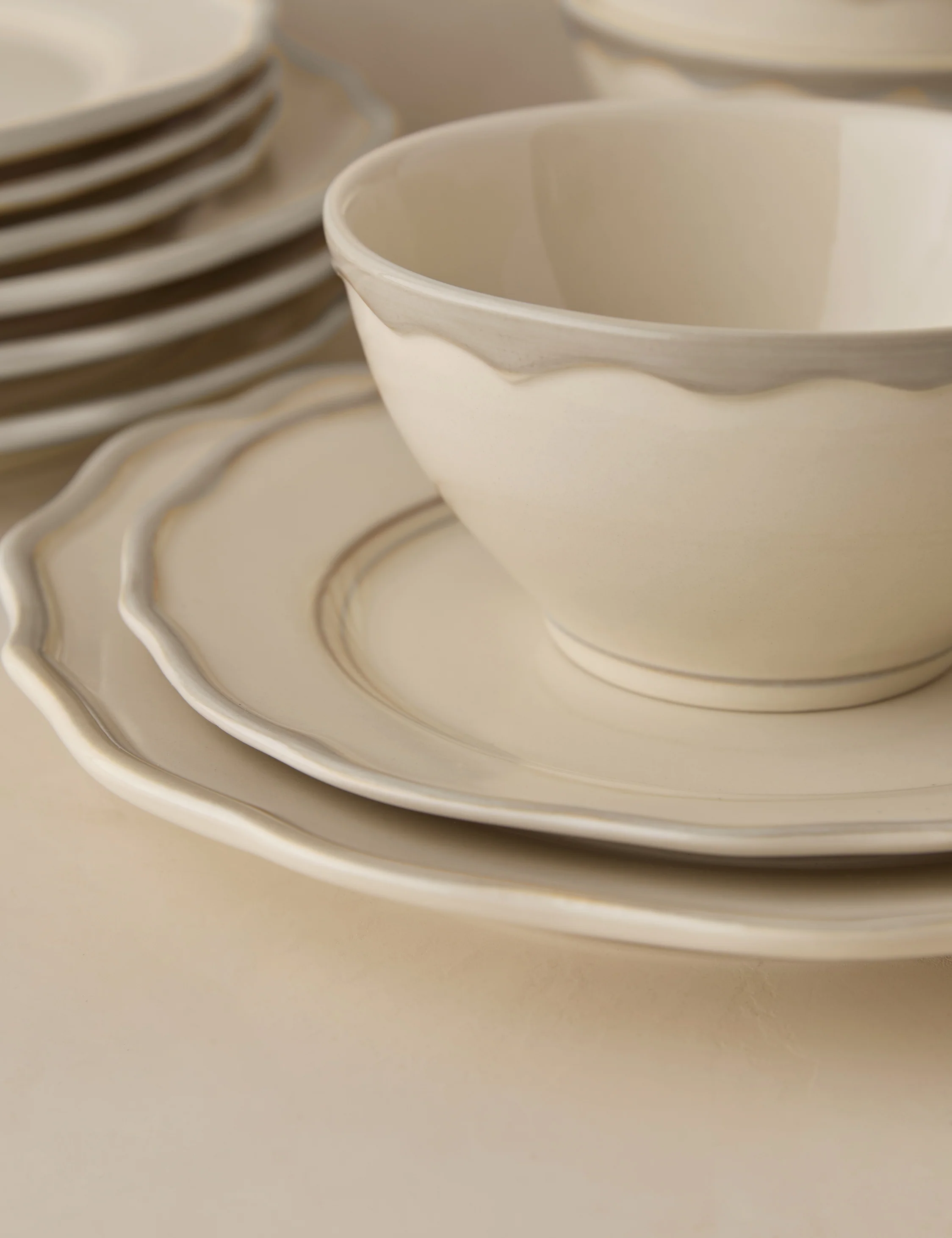 Stoneware Dinnerware by Maison Madison 99 Stoneware Dinnerware by Maison Madison
