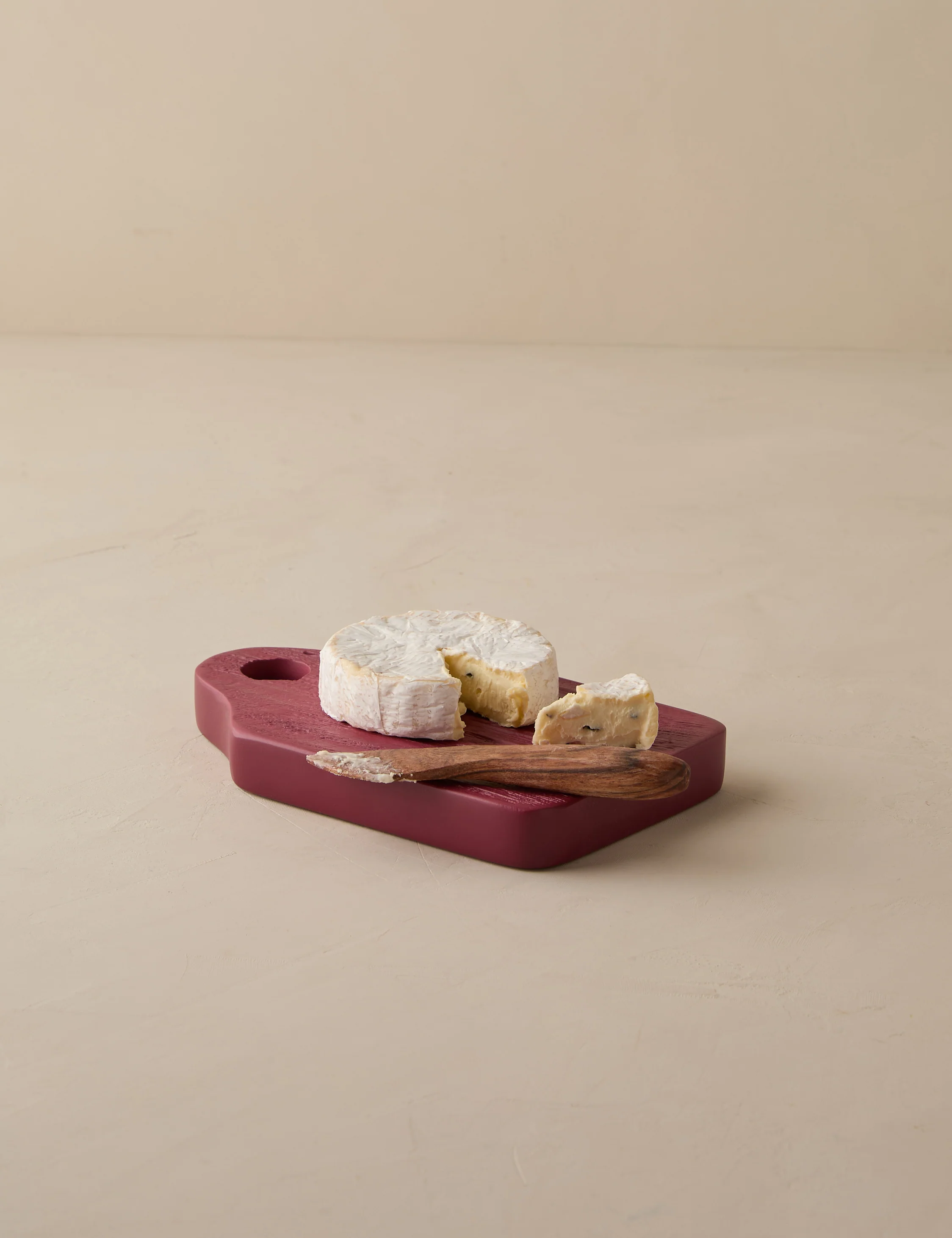 Dutch Cheese Board with Spreader by etúHOME