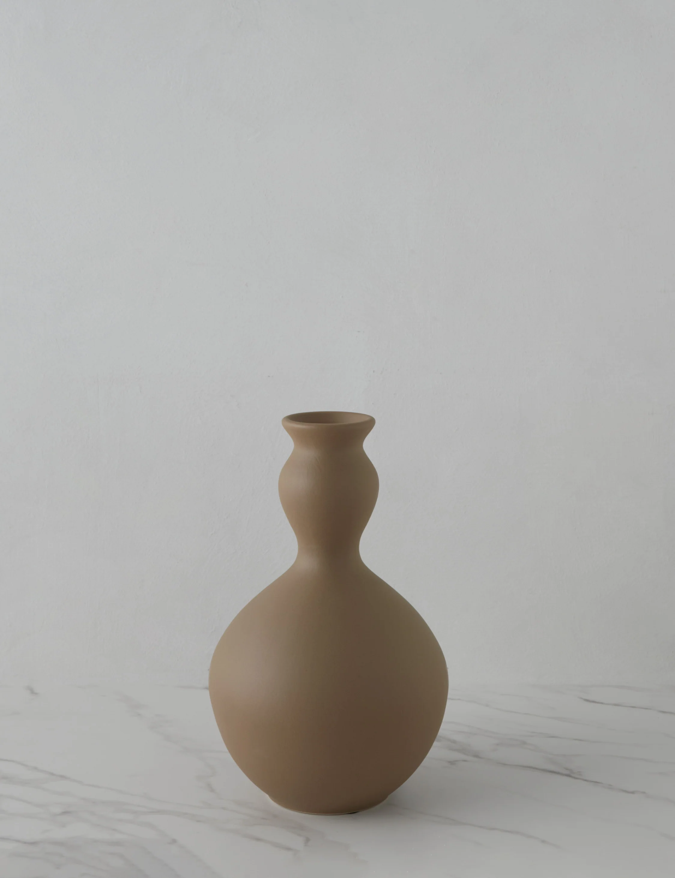 Elias Vase