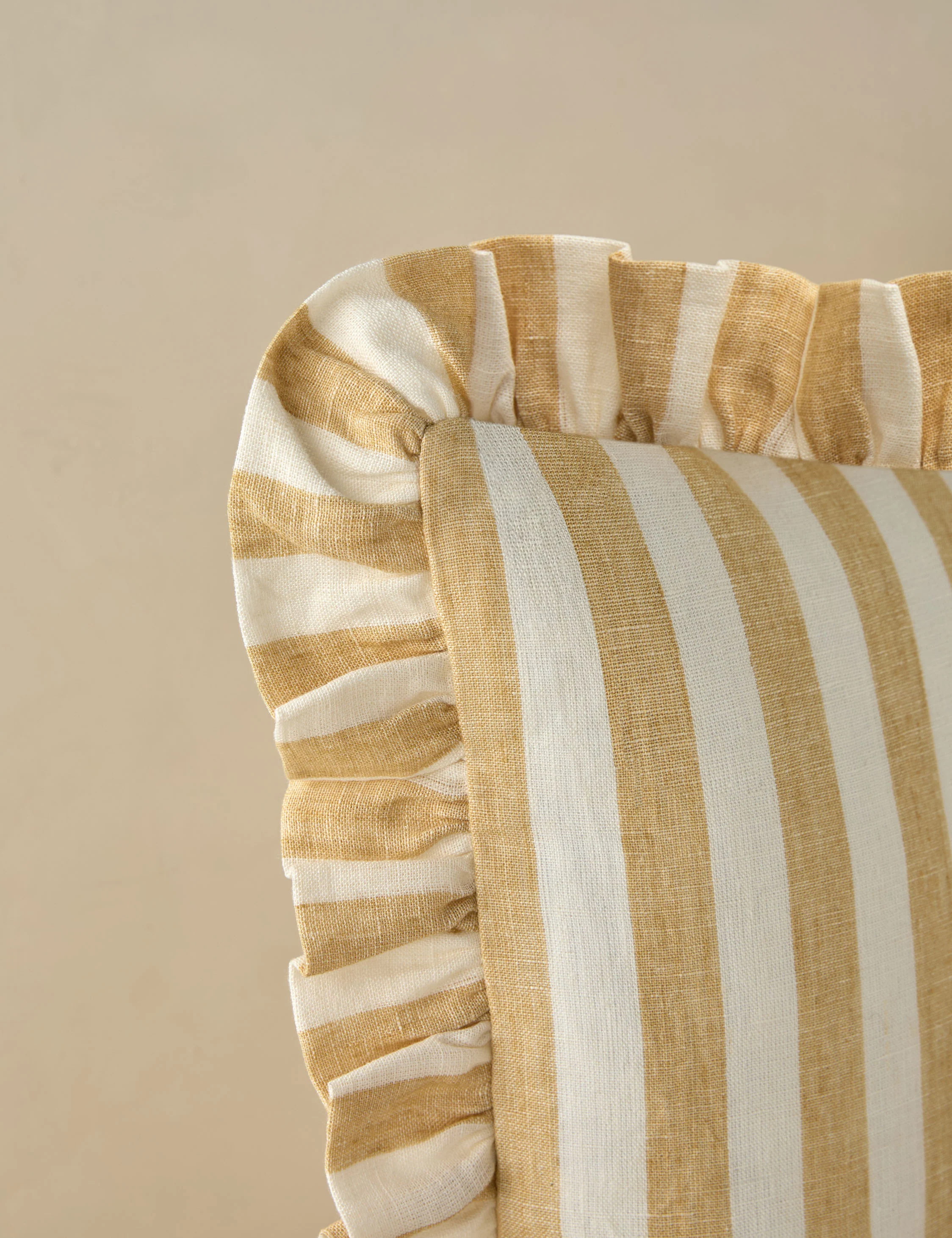 Amaroso Linen Ruffle Pillow