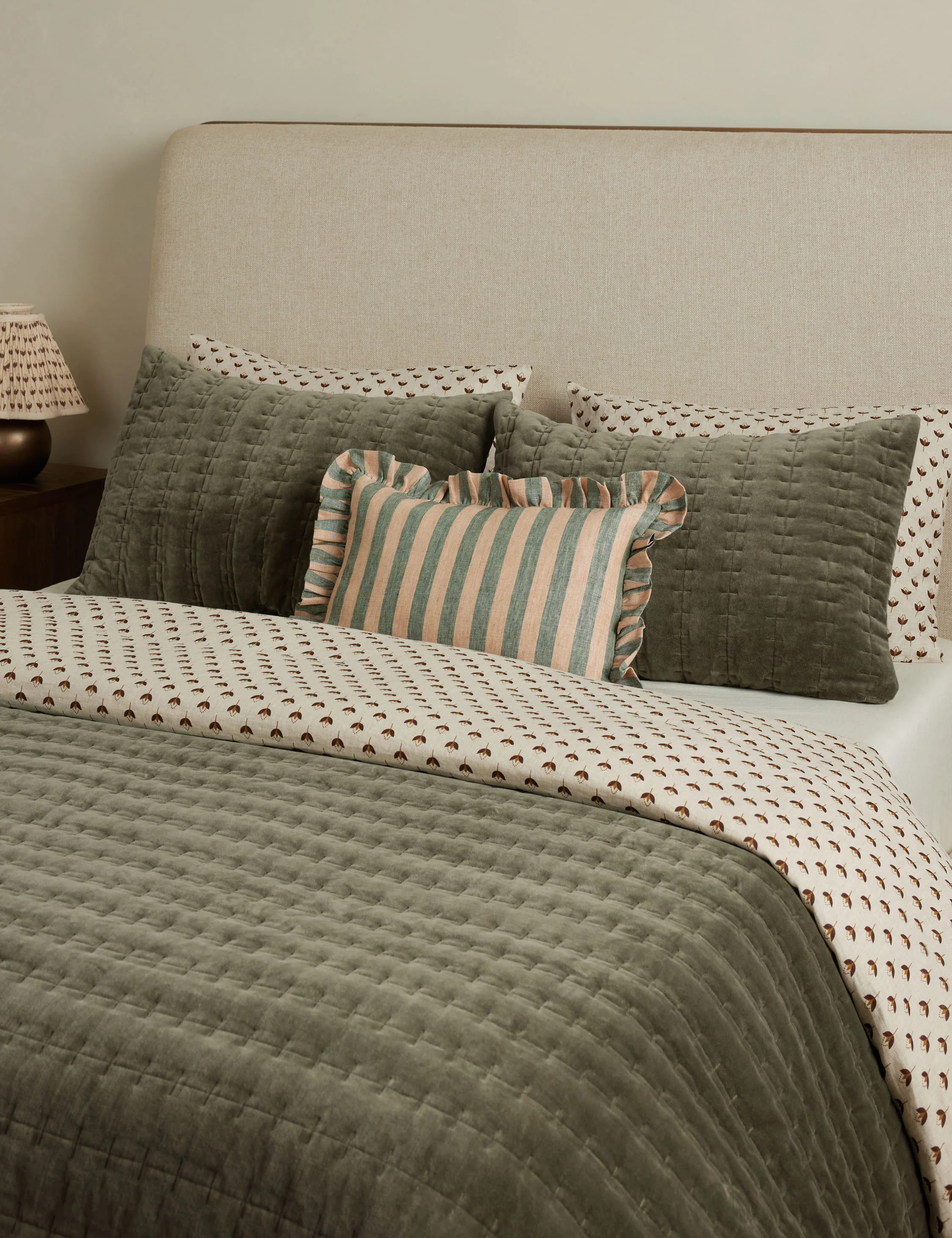 Amaroso Linen Ruffle Pillow