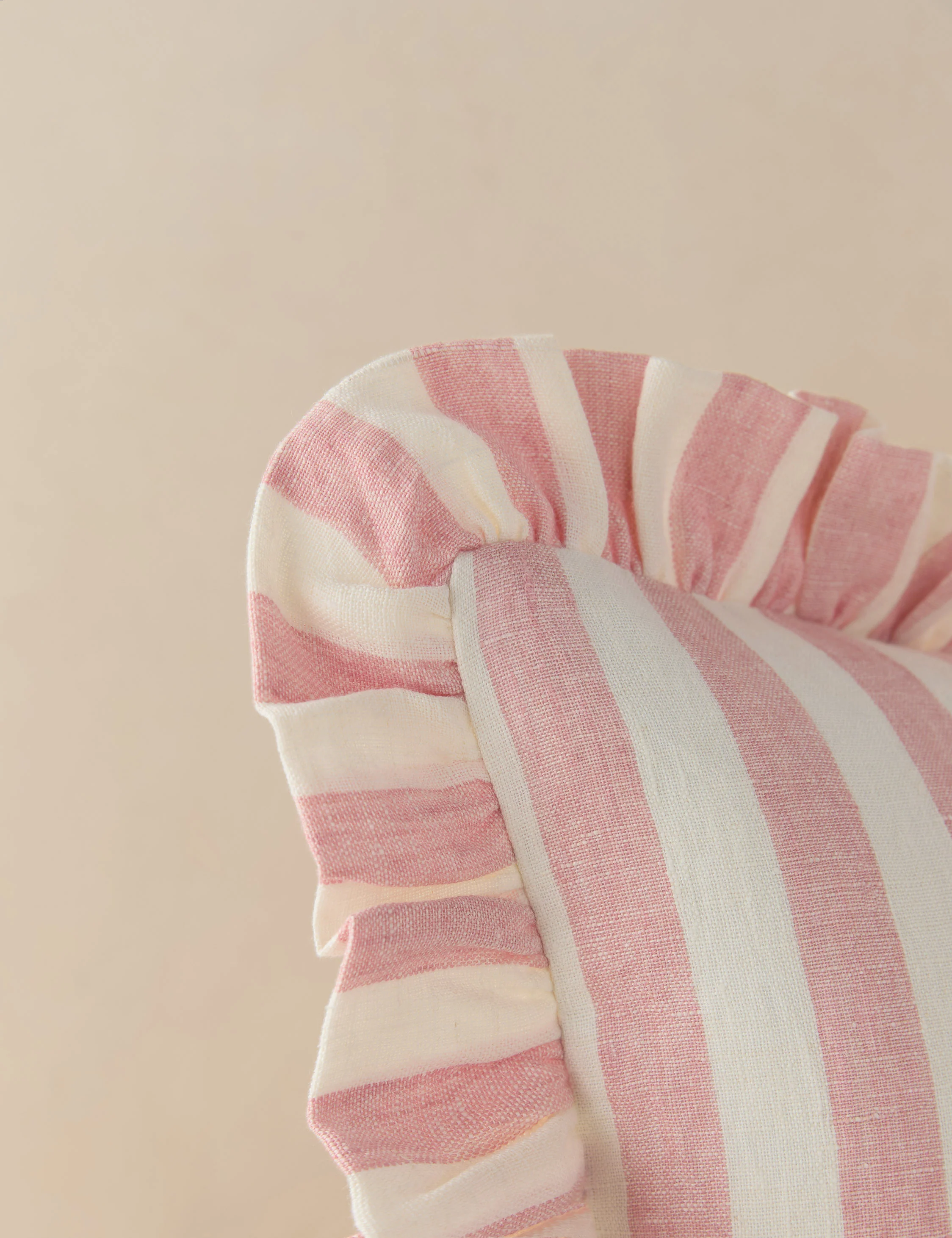 Amaroso Linen Ruffle Pillow