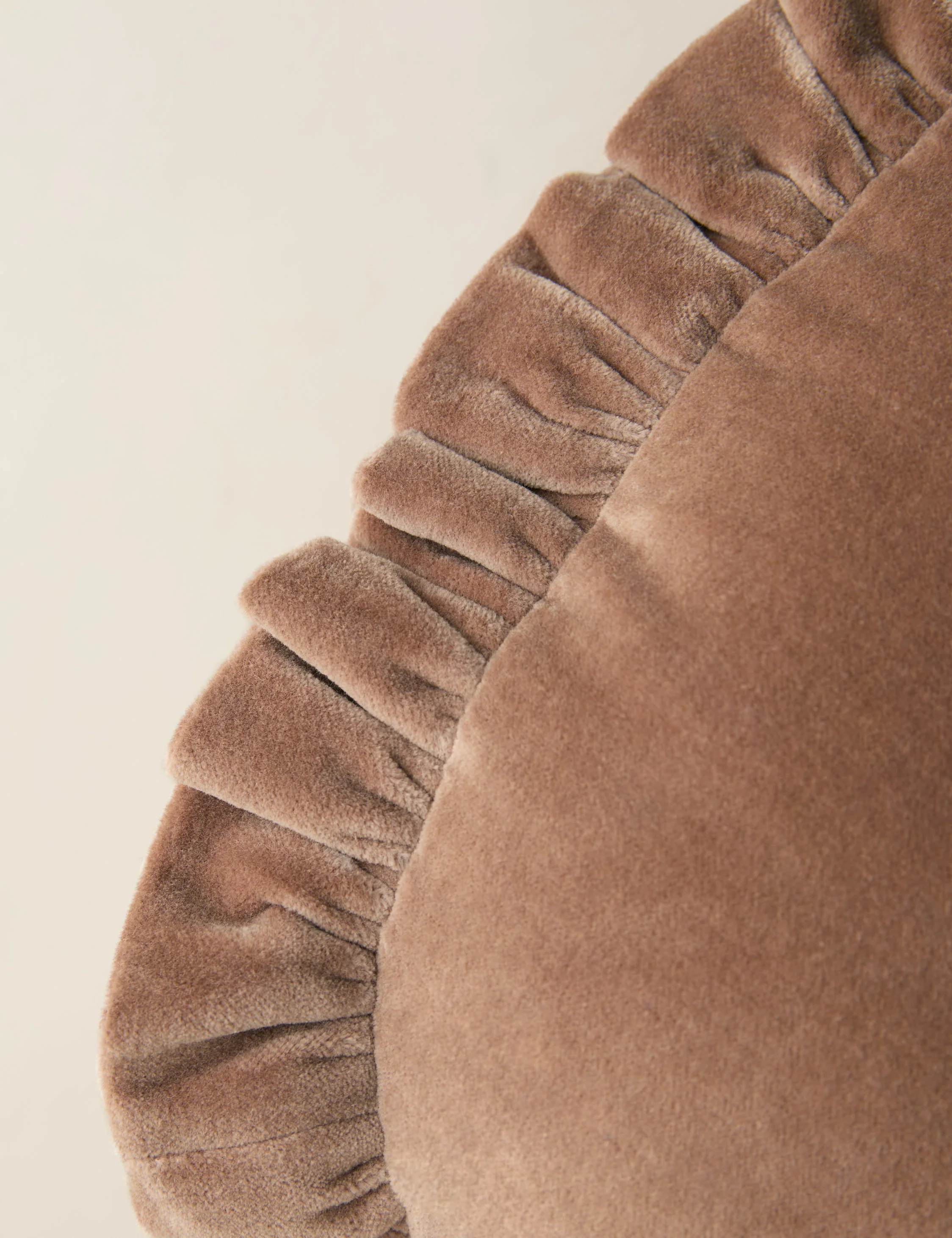 Mauree Velvet Round Pillow