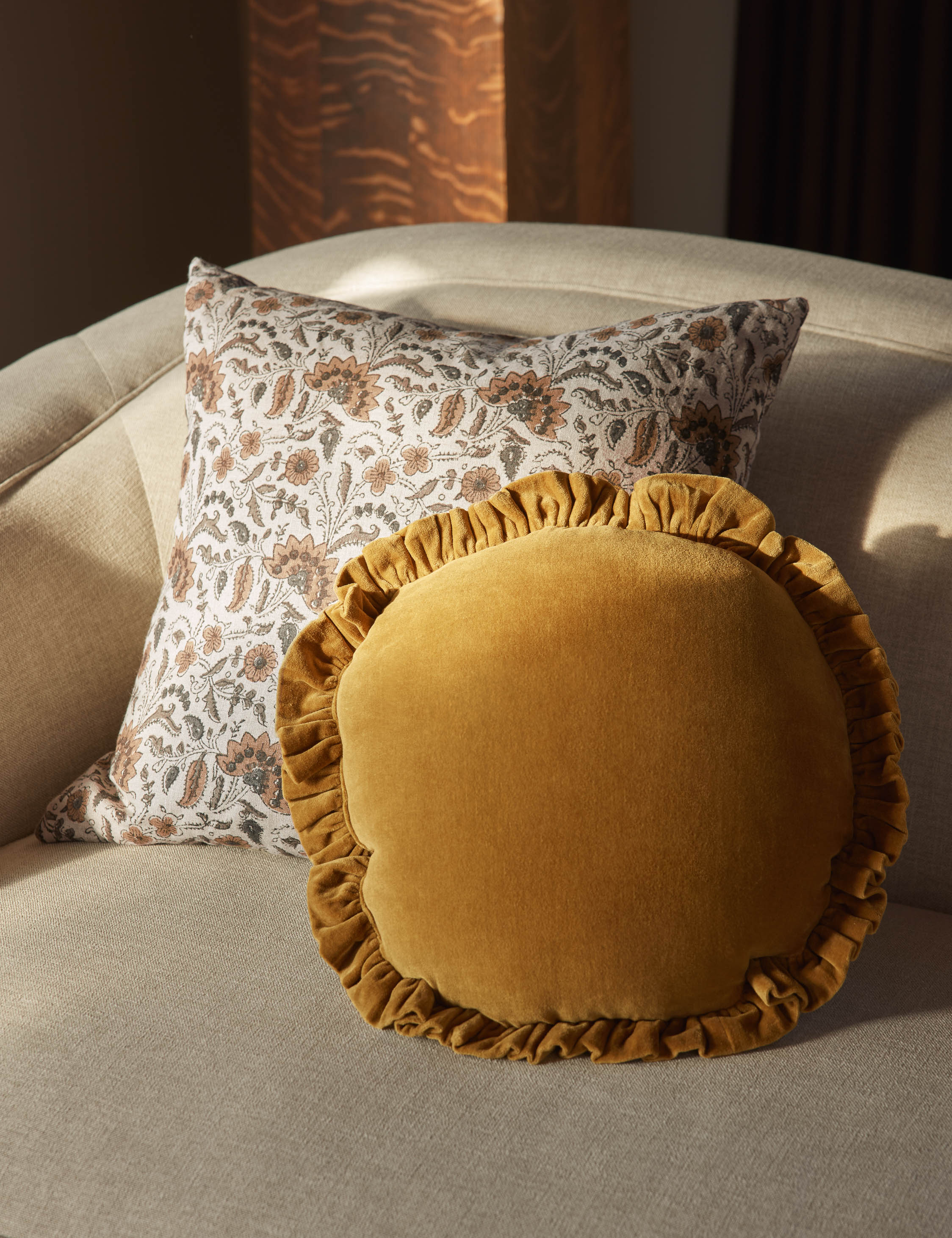 Mauree Velvet Round Pillow