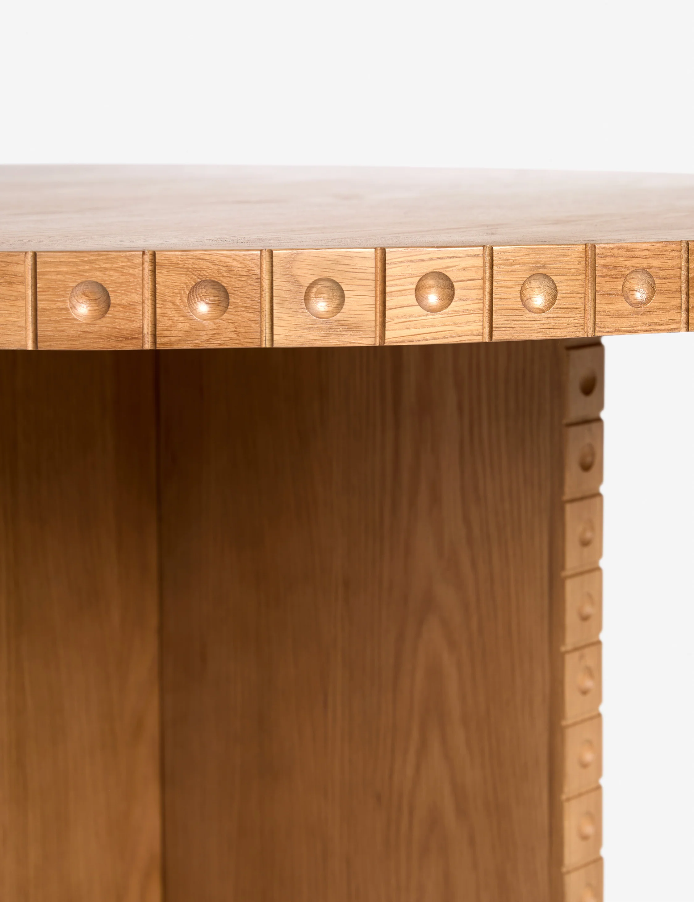 Edda Round Dining Table