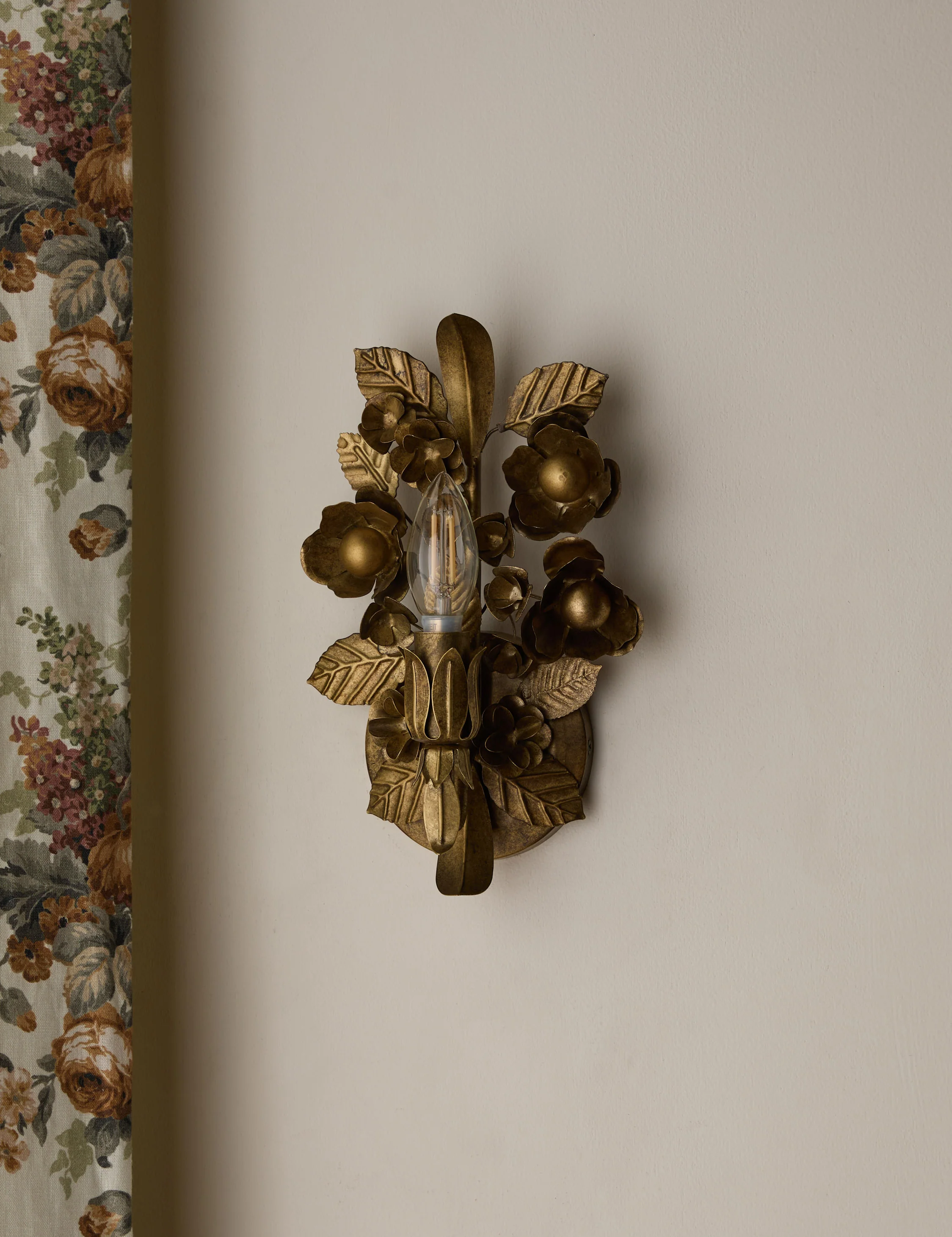 Garda Sconce by Heidi Caillier 4 Garda Sconce by Heidi Caillier