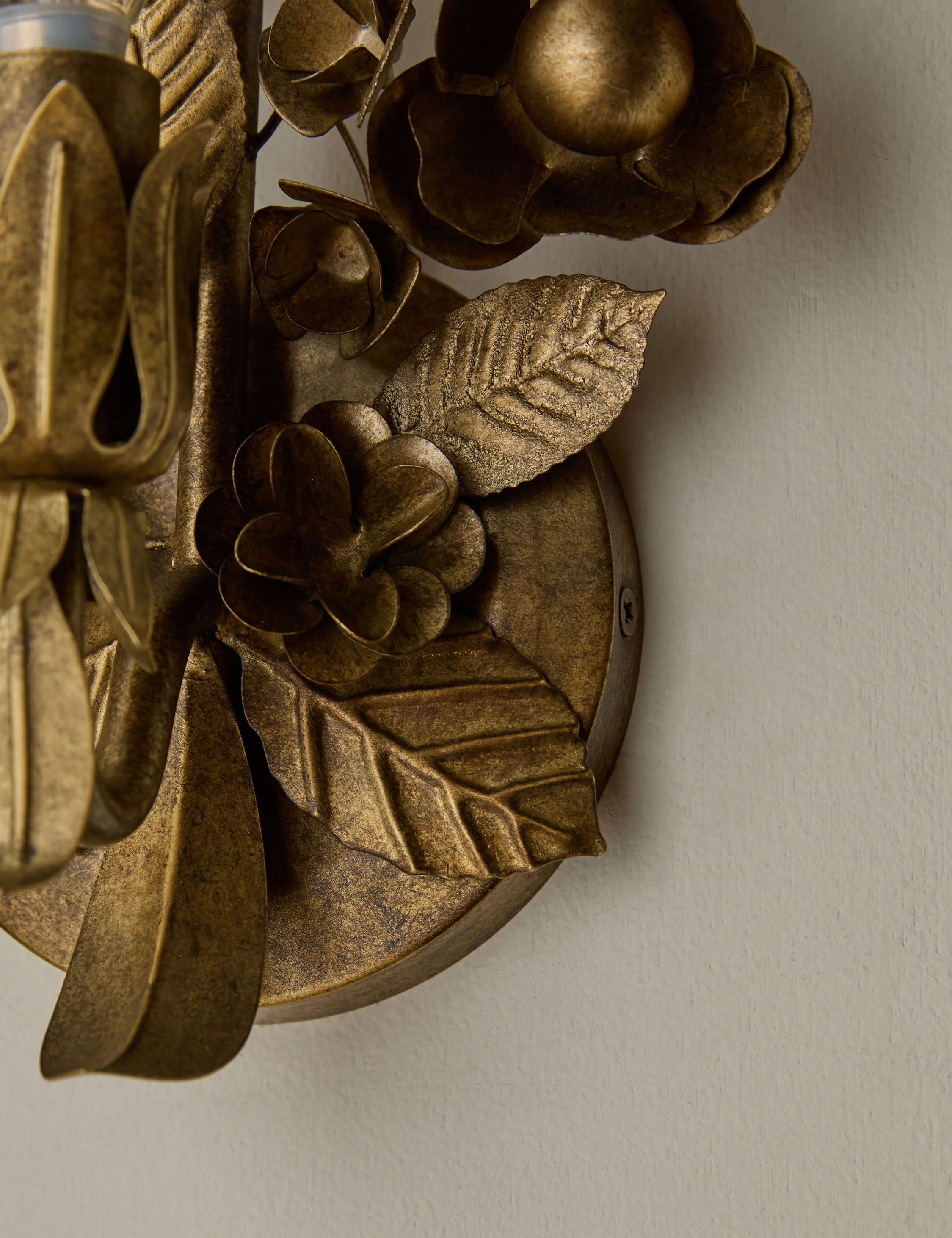 Garda Sconce by Heidi Caillier 9 Garda Sconce by Heidi Caillier