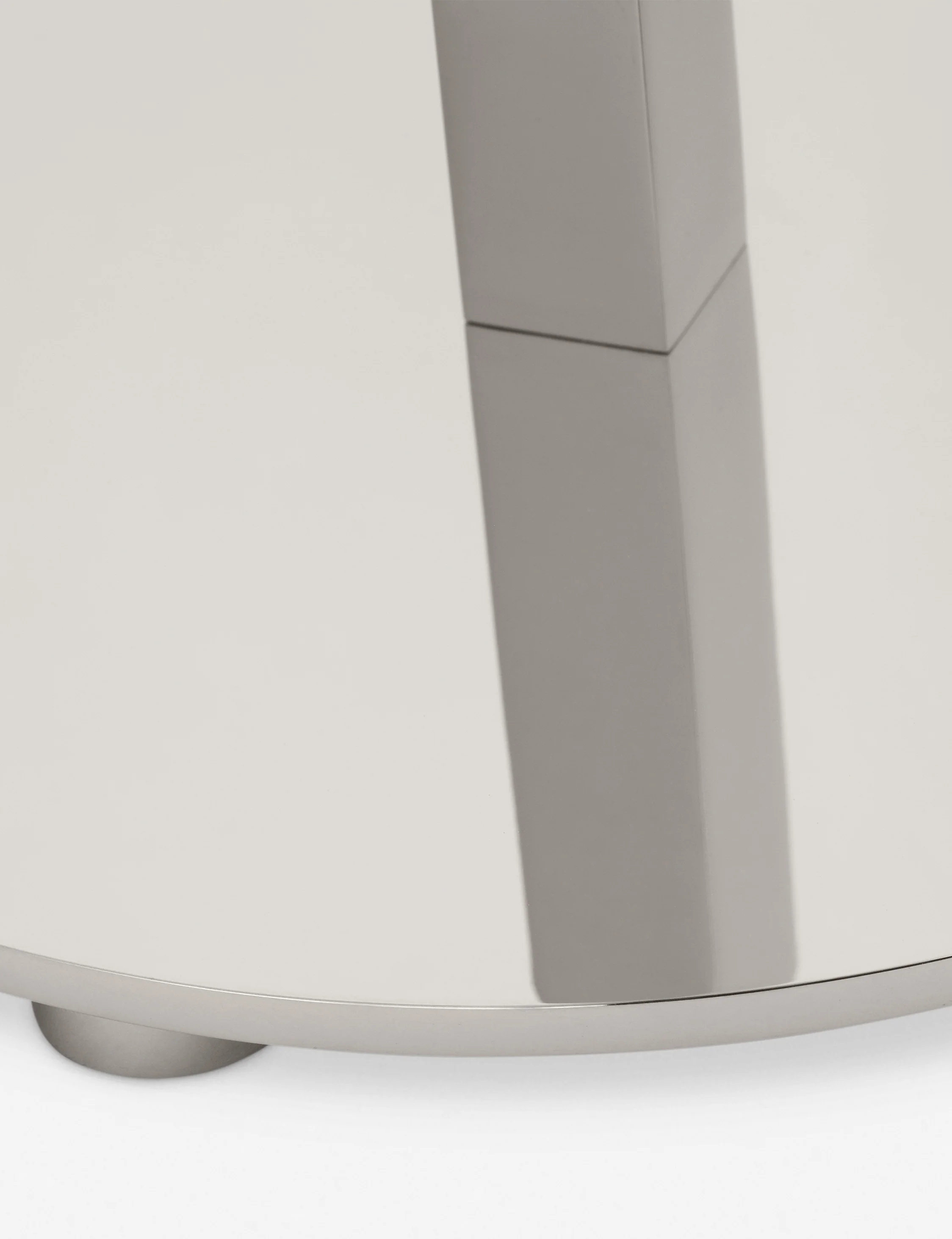 Nielsen Cordless Floor Lamp