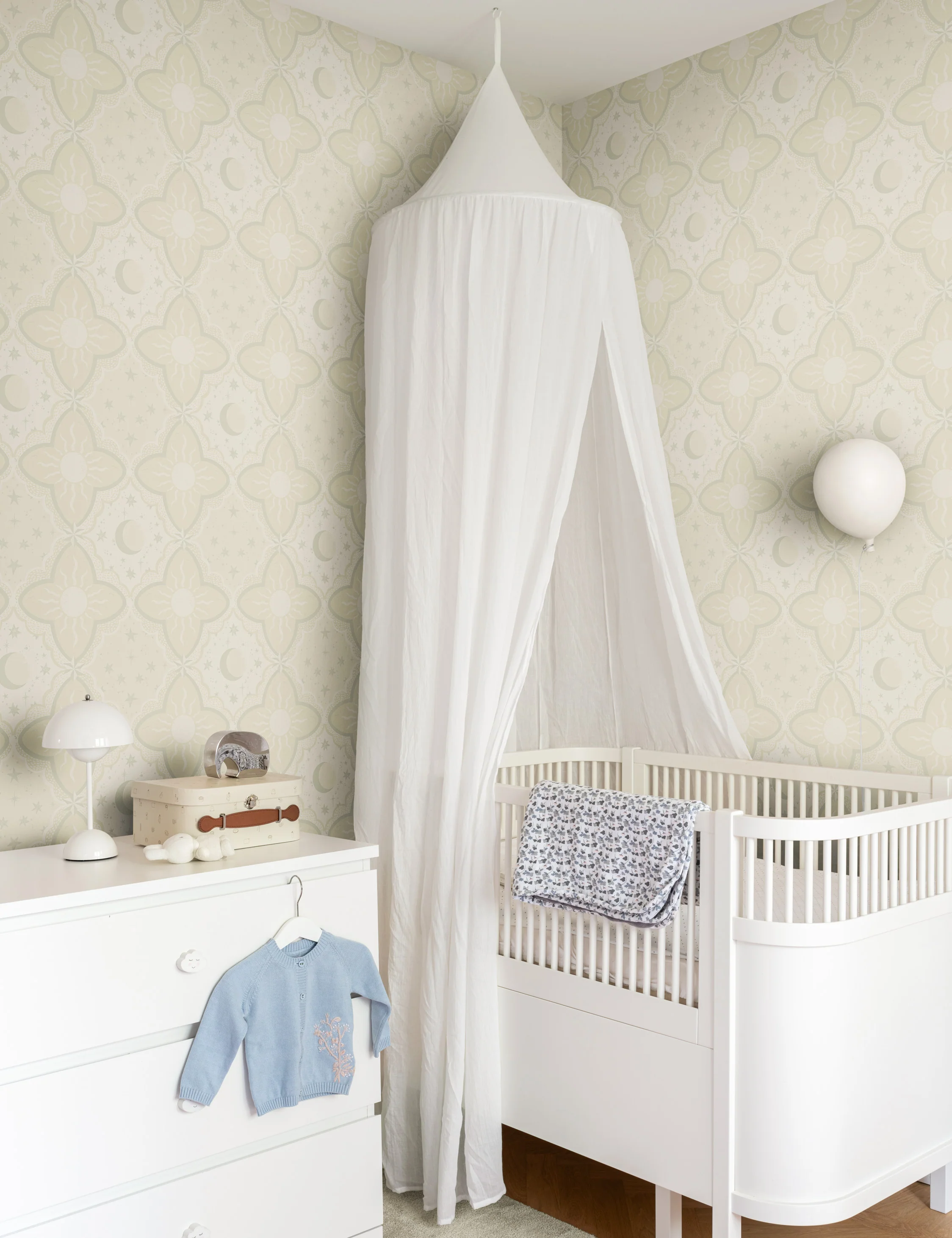 Sol & Mane Wallpaper by Lina Schnaufer