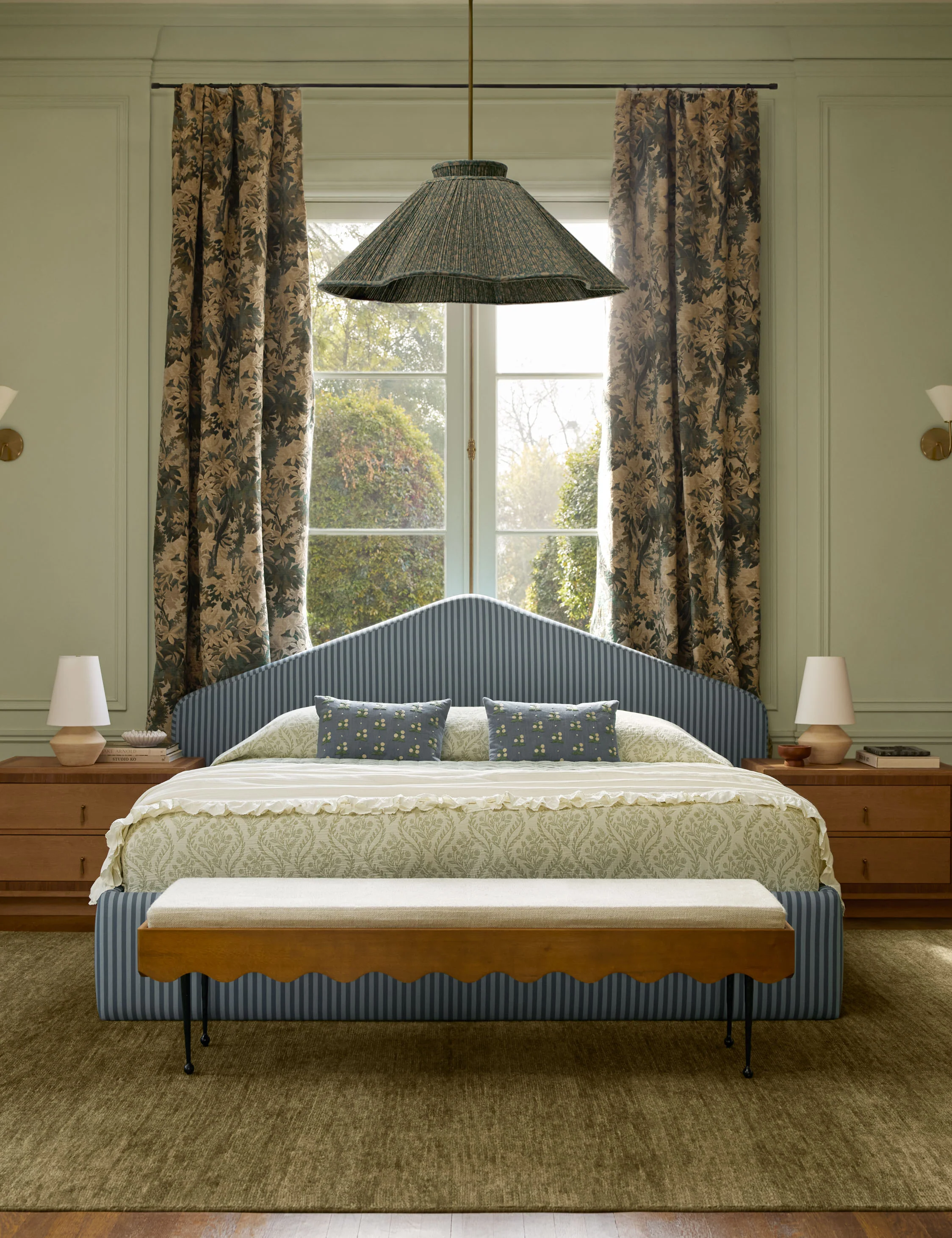 Heritage Hand-Knotted Wool Rug