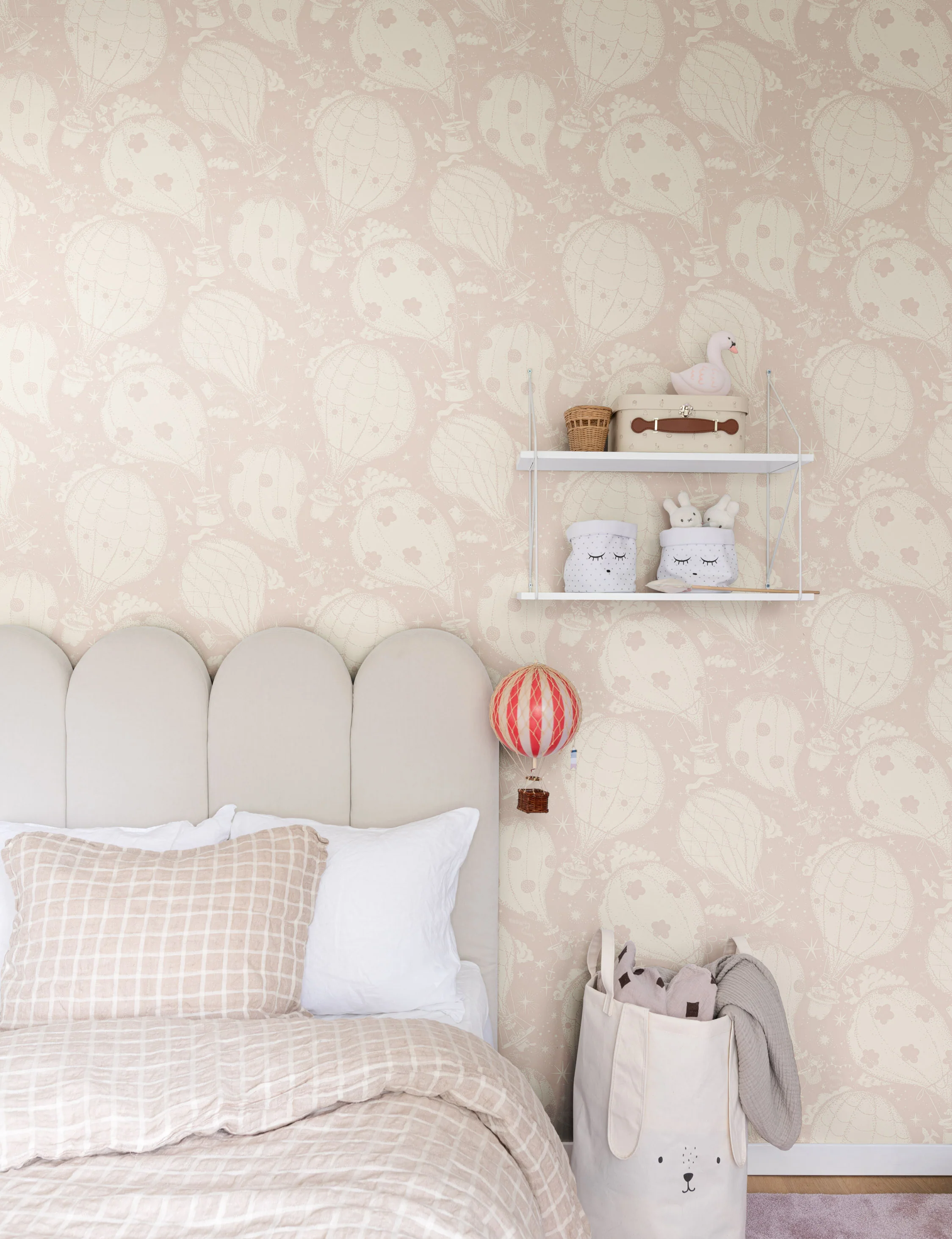 Ballongerna Wallpaper by Lina Schnaufer